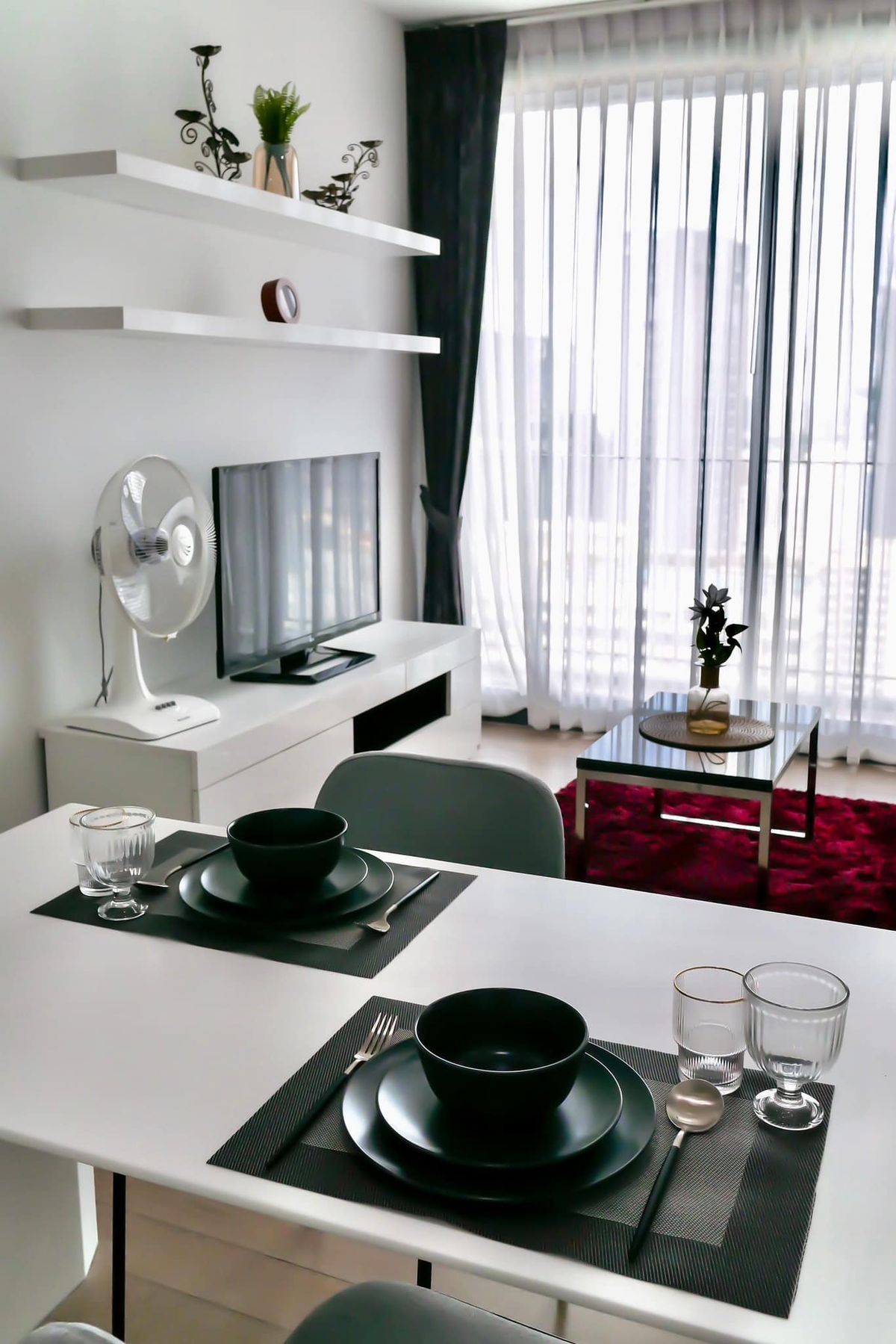 คอนโดราชเทวี พญาไท : Pyne by Sansiri【𝐒𝐄𝐋𝐋 & 𝐑𝐄𝐍𝐓】🔥เรียบหรูแต่อบอุ่น งานดีไซน์พรีเมียม ใช้วัสดุคัดพิเศษเพื่อสร้างบรรยากาศหรูมีระดับ🔥  ติดต่อไลน์ไอดี: @hacondo