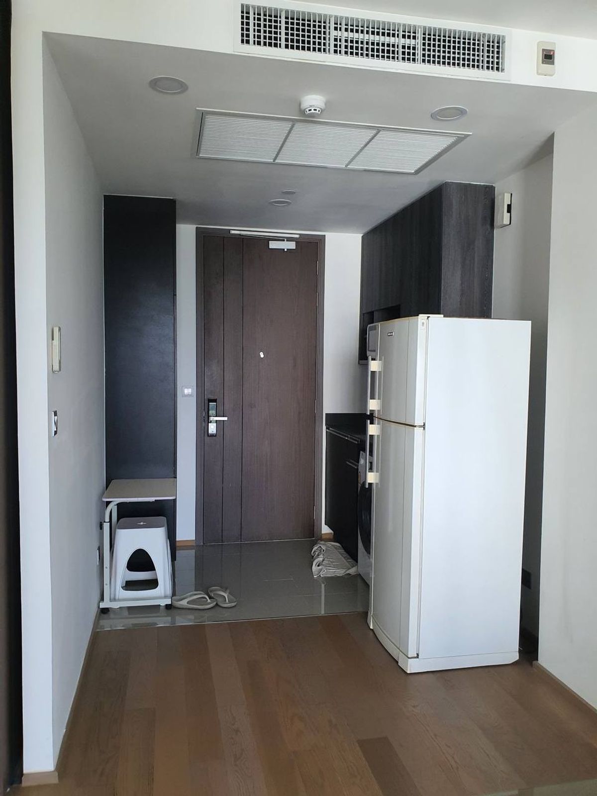 ขายคอนโดสยาม จุฬา สามย่าน : Ashton Chula Silom【𝐒𝐄𝐋𝐋 & 𝐑𝐄𝐍𝐓】🔥โทนเข้มมีคลาส พร้อมเฟอร์ฯบิ้วอินสไตล์เรียบเท่ทุกมุมห้อง🔥  ติดต่อไลน์ไอดี: @hacondo