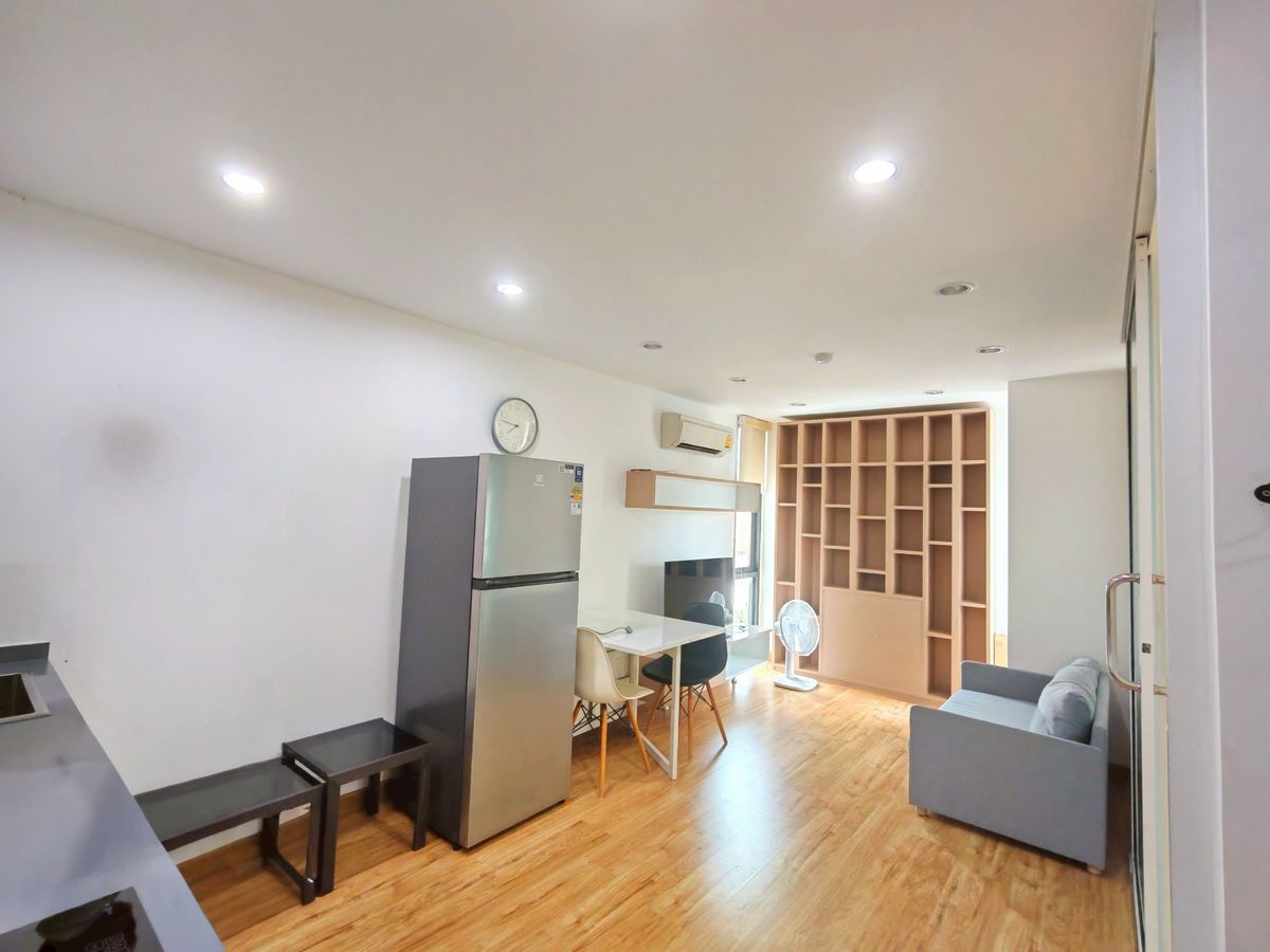 ขายคอนโดสุขุมวิท อโศก ทองหล่อ : ขายด่วน❗คอนโด ดิ เอซ เอกมัย (The Ace Ekamai) ห้องพิเศษสำหรับครอบครัว ใกล้โรงเรียนนานาชาติเอกมัย เพียง 400 เมตร