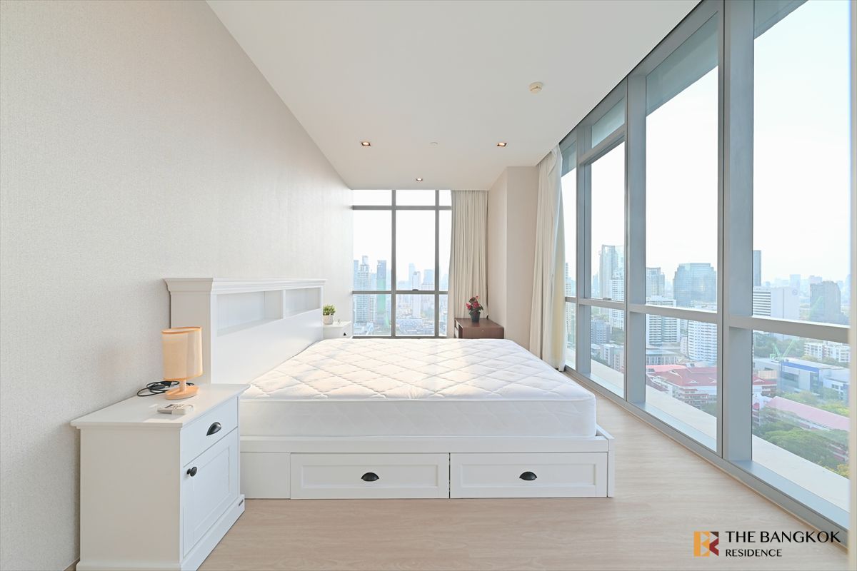 For RentCondoSukhumvit, Asoke, Thonglor : The Room Sukhumvit 21 🛌🏻 2-Bedroom, Great Stunning Vadhana View 💫  Near BTS Asok