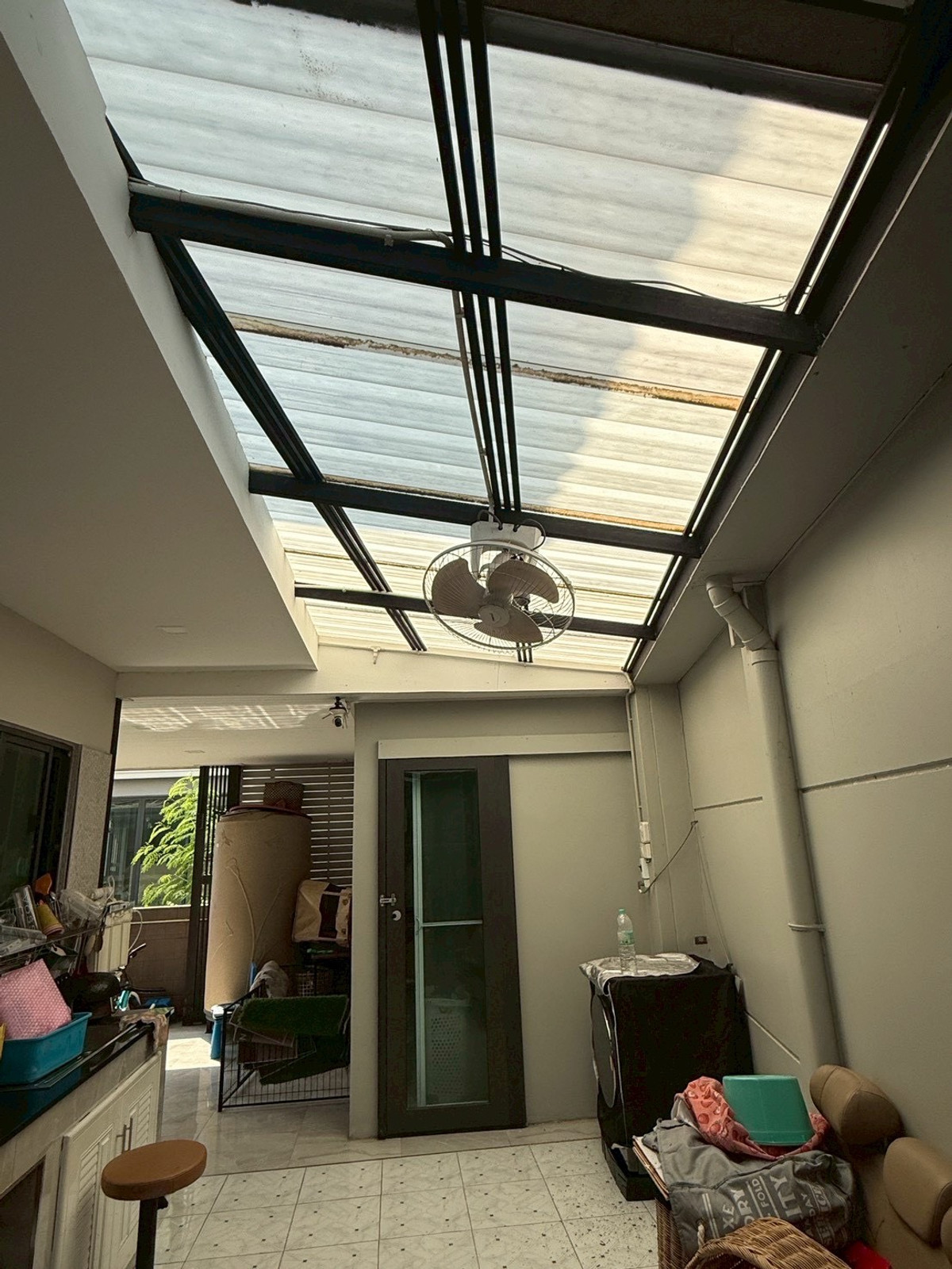 For RentHouseVipawadee, Don Mueang, Lak Si : house, 15 minutes to Don Mueang Airport, 4 bedrooms, 5 bathrooms, fully furnished, ready to move in.