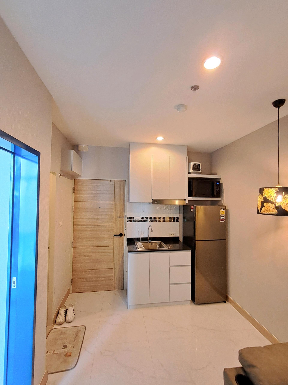 For SaleCondoPattaya, Bangsaen, Chonburi : Condo for urgent sale, AD The Grand Jomtien Pattaya, 12th floor, sea view, pool view, built-in furniture, complete electrical appliances, 200 meters from the sea, Jomtien Road 2