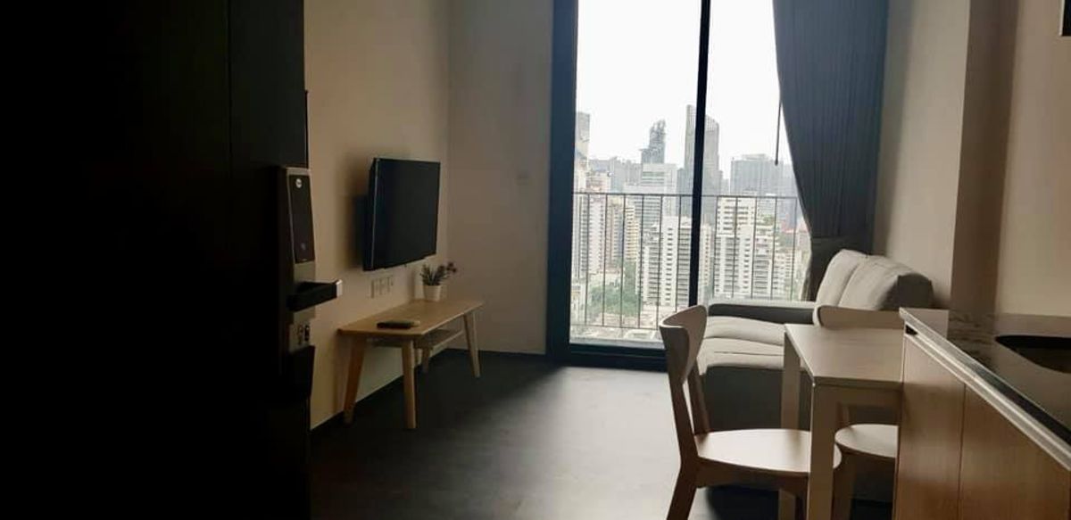 ให้เช่าคอนโดสุขุมวิท อโศก ทองหล่อ : Edge Sukhumvit 23 (CAVE010533)