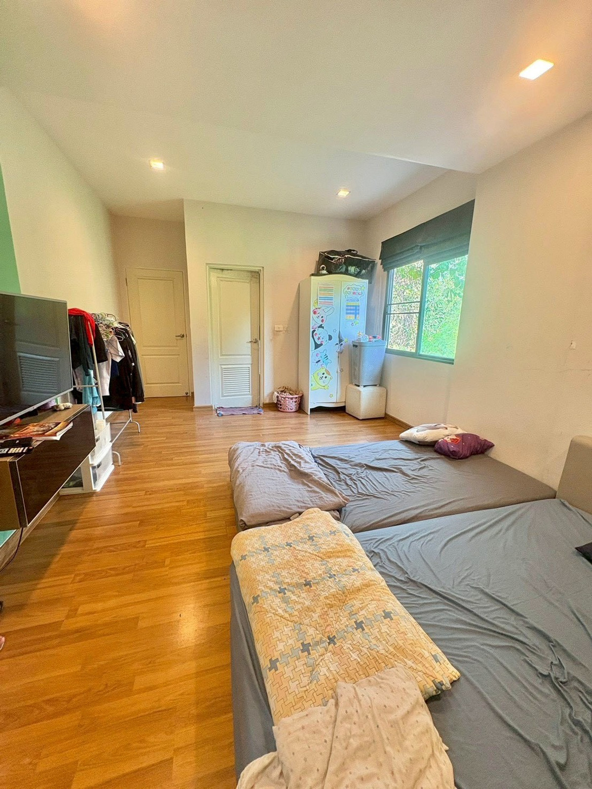 For RentHouseVipawadee, Don Mueang, Lak Si : house, 15 minutes to Don Mueang Airport, 4 bedrooms, 5 bathrooms, fully furnished, ready to move in.