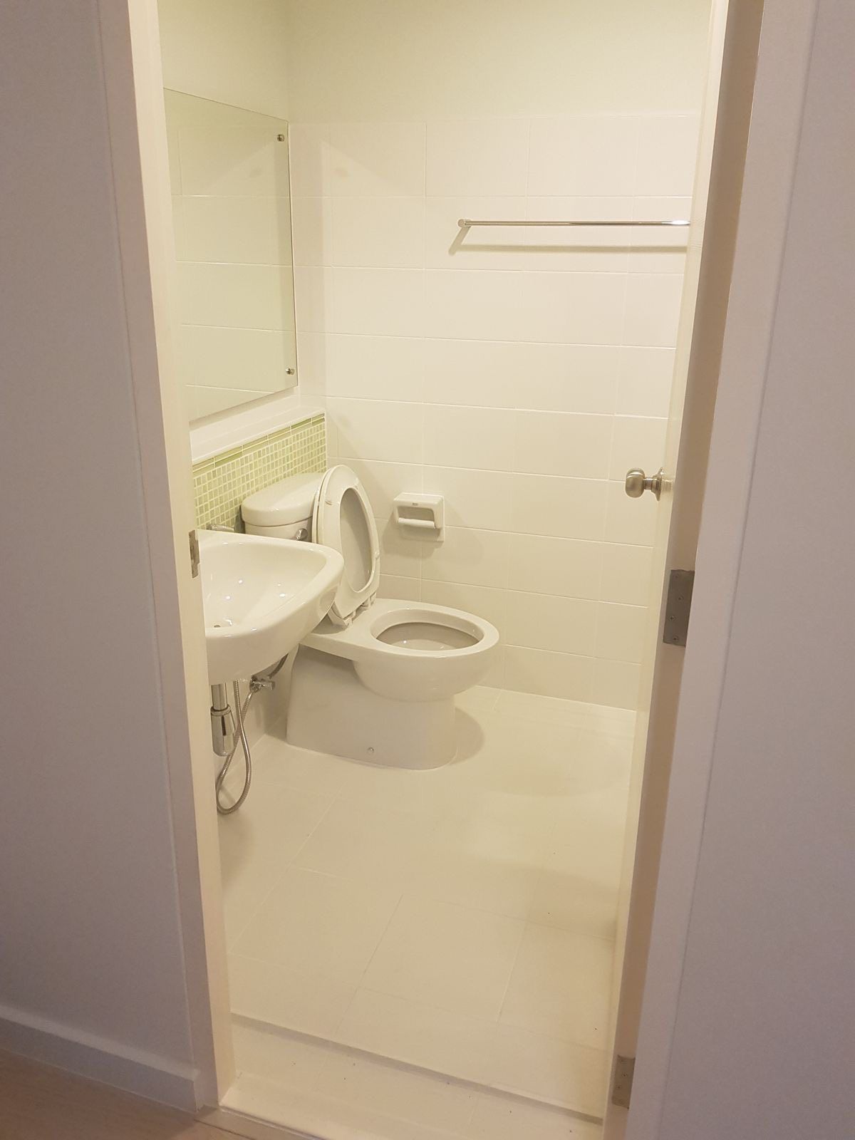 TownhomeBangna, Bearing, Lasalle : K-6494 Sale/Rent a Townhome, Indie Project, Bang Na Km. 7, empty house with air conditioner near Mega Bangna.