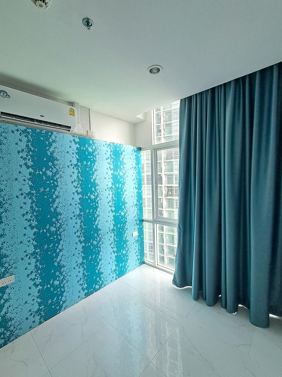 For SaleCondoPattaya, Bangsaen, Chonburi : Condo for urgent sale, AD The Grand Jomtien Pattaya, 12th floor, sea view, pool view, built-in furniture, complete electrical appliances, 200 meters from the sea, Jomtien Road 2