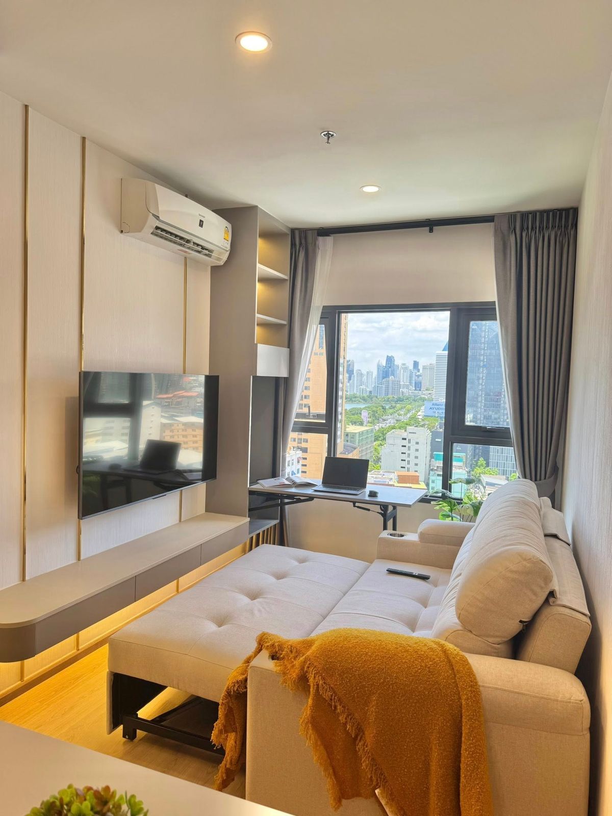 ให้เช่าคอนโดคลองเตย กล้วยน้ำไท : เช่า RR651 Life Rama4 Asoke ห้องสวย เฟอร์นิเจอร์ครบ ใกล้รถไฟฟ้า MRT ศูนย์ประชุมสิริกิติ์