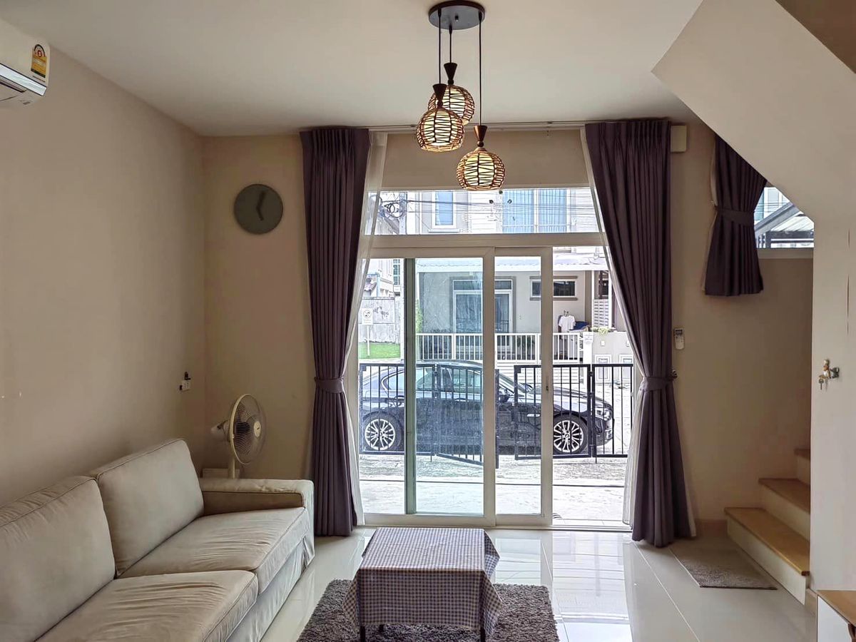 ให้เช่าทาวน์โฮมลาดกระบัง สุวรรณภูมิ : 🏡 ให้เช่าทาวน์โฮม กัสโต้ กิ่งแก้ว-สุวรรณภูมิ   🎉 ใกล้โรบินสันลาดกระบัง และใกล้สนามบินสุวรรณภูมิ  เฟอร์นิเจอร์ครบ พร้อมเข้าอยู่ 1 ก.ย. นี้  ✅✅