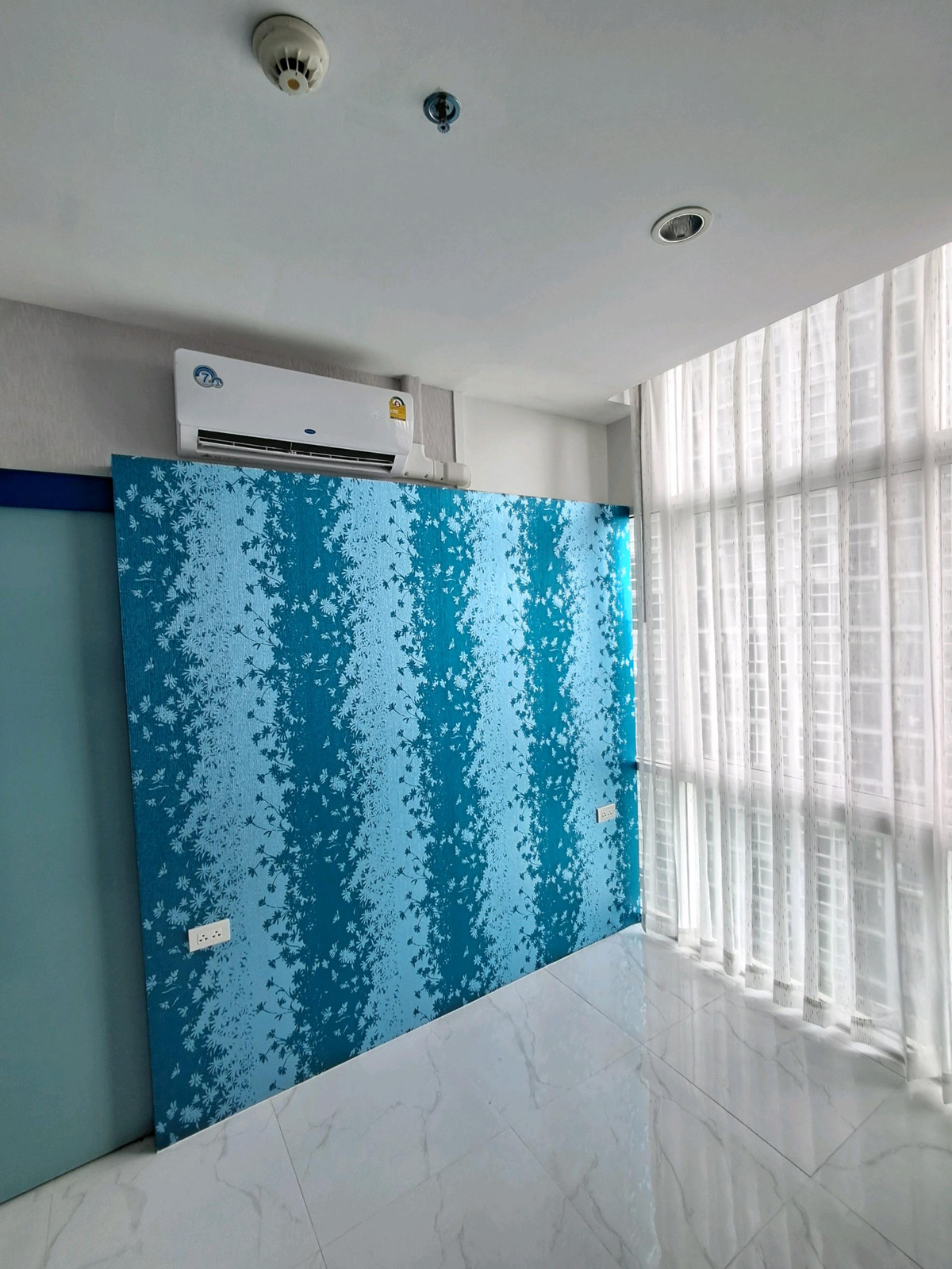 For SaleCondoPattaya, Bangsaen, Chonburi : Condo for urgent sale, AD The Grand Jomtien Pattaya, 12th floor, sea view, pool view, built-in furniture, complete electrical appliances, 200 meters from the sea, Jomtien Road 2