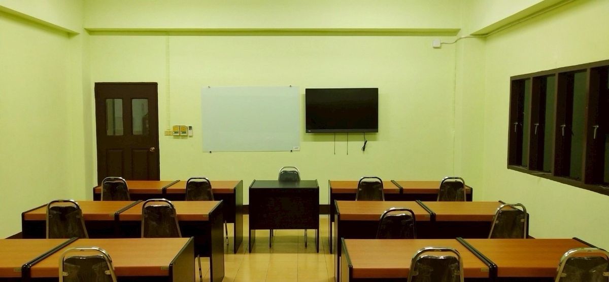 For SaleShop HouseEakachai, Bang Bon : 🌆 Sell Thonburi Technology College Building (HUB-461)