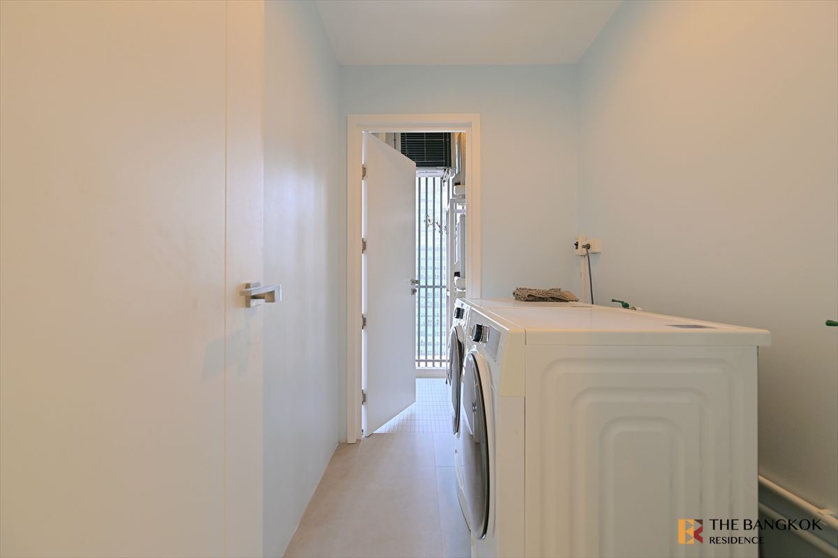 For RentCondoSukhumvit, Asoke, Thonglor : The Room Sukhumvit 21 🛌🏻 2-Bedroom, Great Stunning Vadhana View 💫  Near BTS Asok