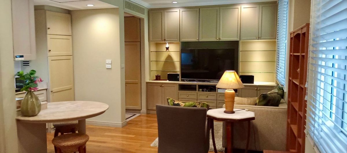 For RentCondoSilom, Saladaeng, Bangrak : Saladaeng Colonnade, a beautiful room with only 500 meters from BTS/MRT Sala Daeng!