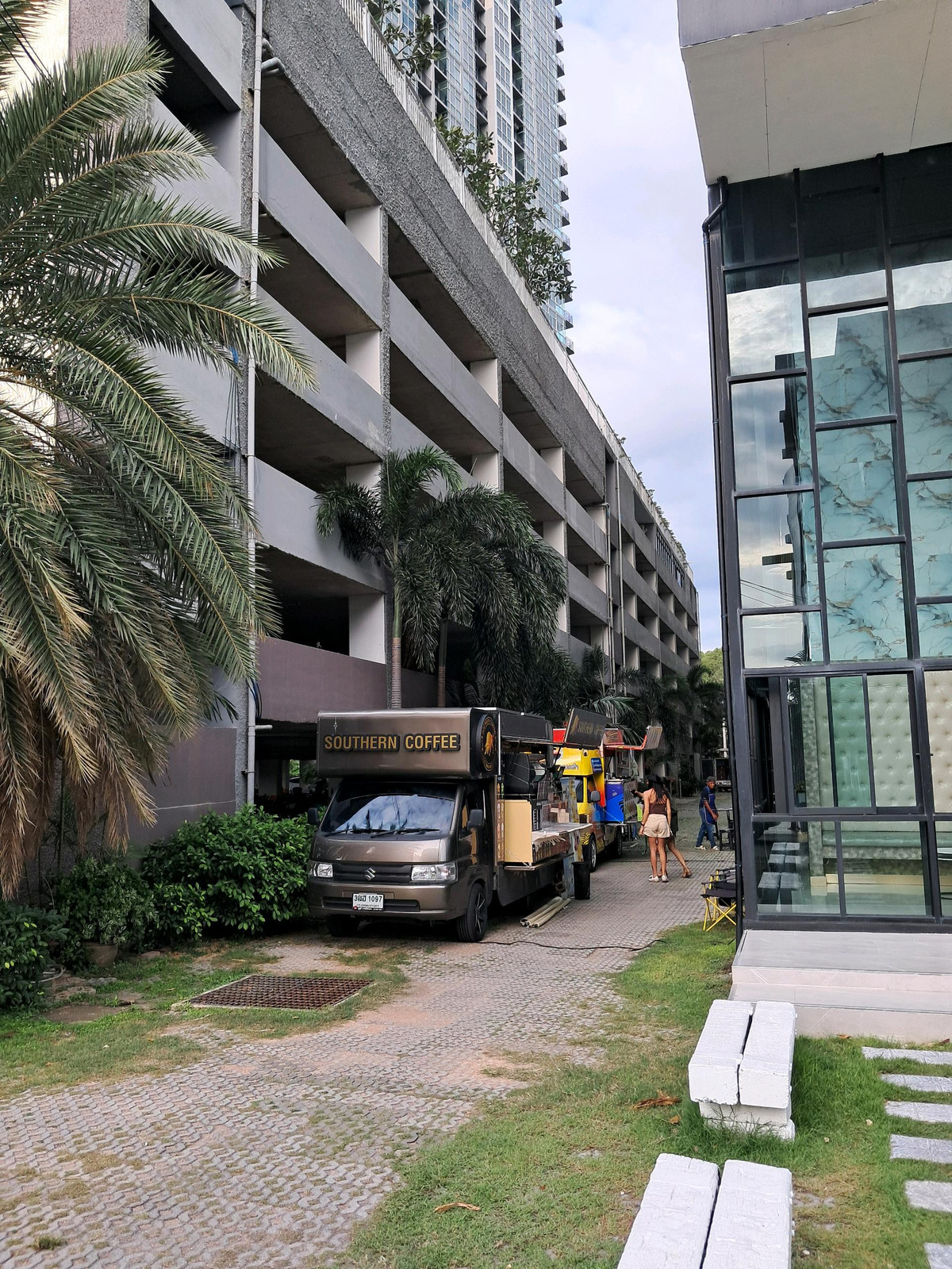 For SaleCondoPattaya, Bangsaen, Chonburi : Condo for urgent sale, AD The Grand Jomtien Pattaya, 12th floor, sea view, pool view, built-in furniture, complete electrical appliances, 200 meters from the sea, Jomtien Road 2