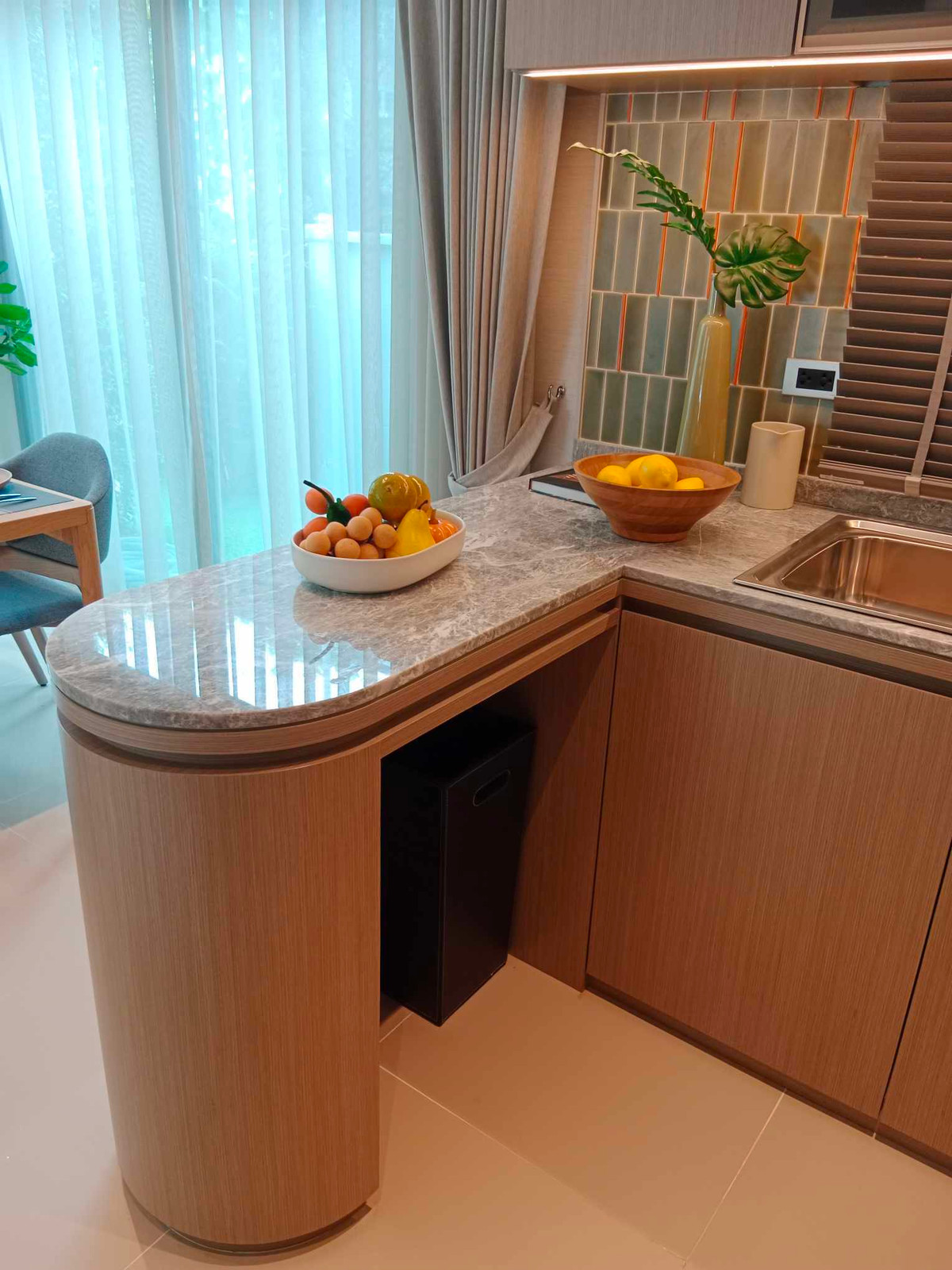 For RentHouseVipawadee, Don Mueang, Lak Si : Corner townhome, 5-mins drive to Harrow International School. Pets allowed. can register a Company. Additional furniture can be requested.