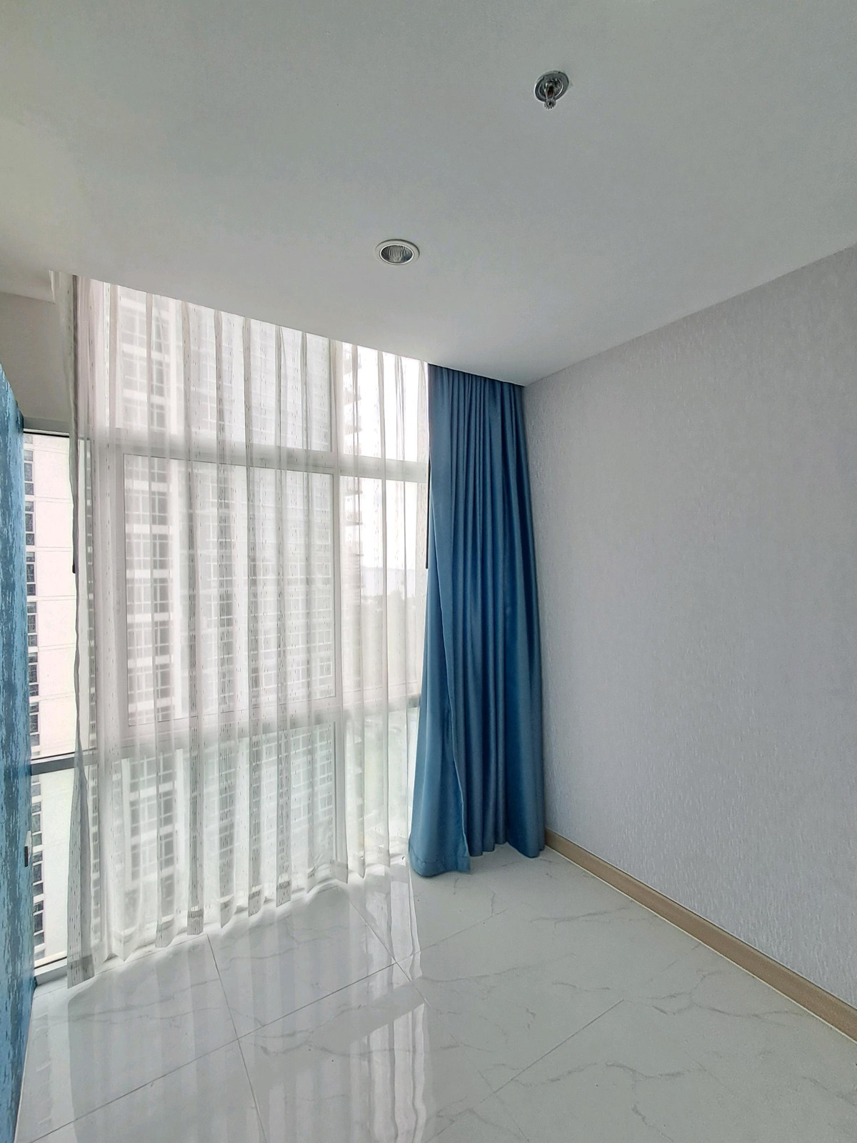 For SaleCondoPattaya, Bangsaen, Chonburi : Condo for urgent sale, AD The Grand Jomtien Pattaya, 12th floor, sea view, pool view, built-in furniture, complete electrical appliances, 200 meters from the sea, Jomtien Road 2