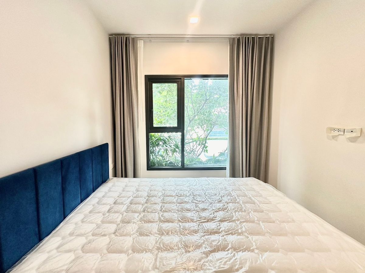 For RentCondoRama9, Petchburi, RCA : The Base Phetchaburi condo condo is convenient to travel near MAT BTS.