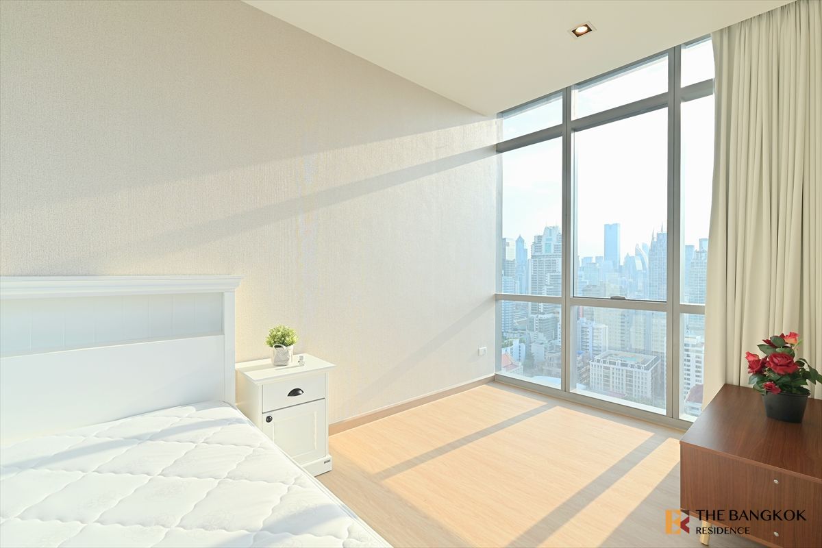 For RentCondoSukhumvit, Asoke, Thonglor : The Room Sukhumvit 21 🛌🏻 2-Bedroom, Great Stunning Vadhana View 💫  Near BTS Asok