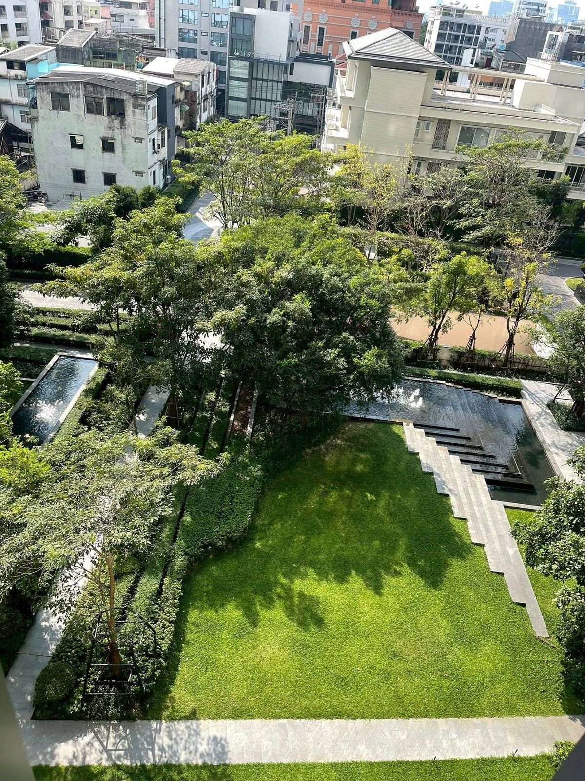 For RentCondoSukhumvit, Asoke, Thonglor : ✨ GT16041 | Condo Park 24, convenient travel, near BTS, there is a shuttle, beautiful room, fully furnished, ready to move in.