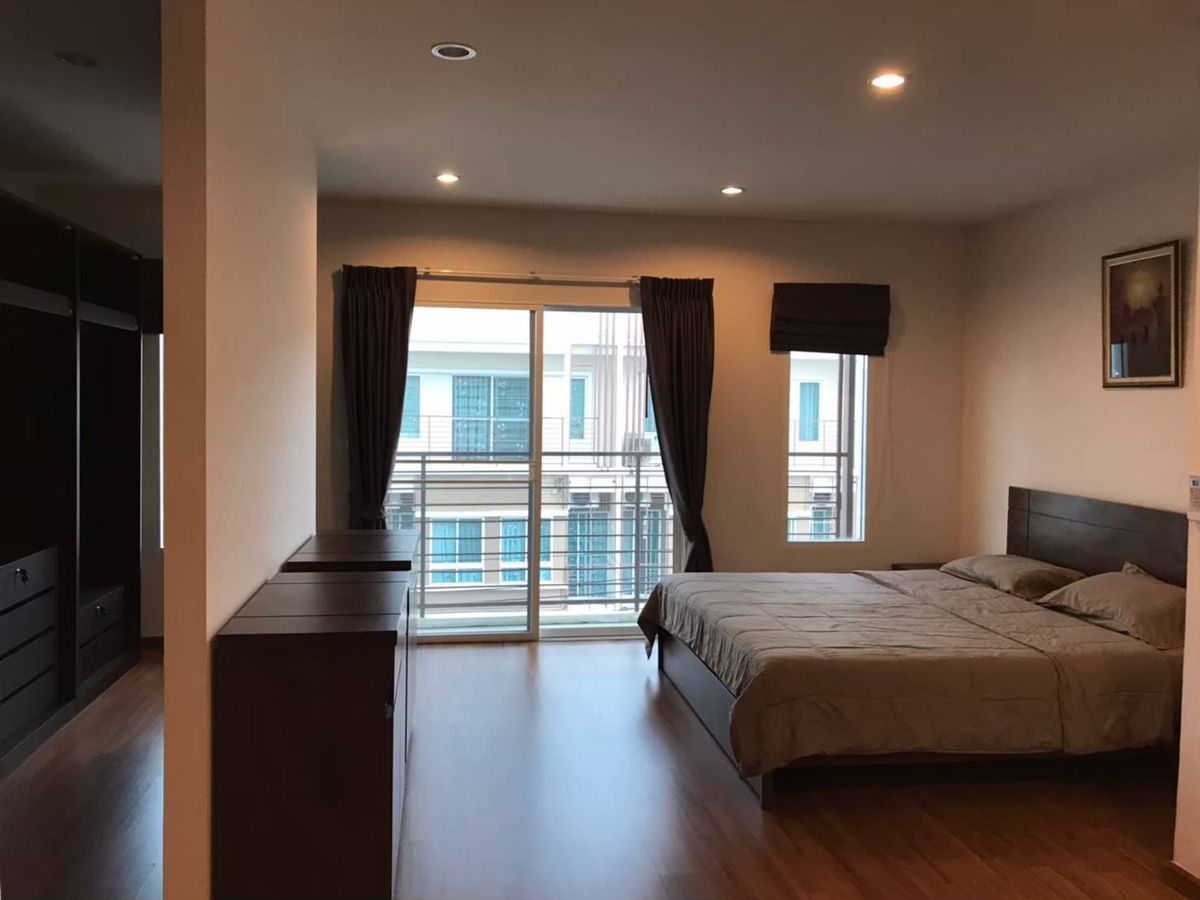 ขายทาวน์โฮมพัฒนาการ ศรีนครินทร์ : K-6492 ขายด่วน ! ทาวน์โฮม 3 ชั้น โครงการ Villette city พัฒนาการ 38 พร้อมอยู่ หลังมุม