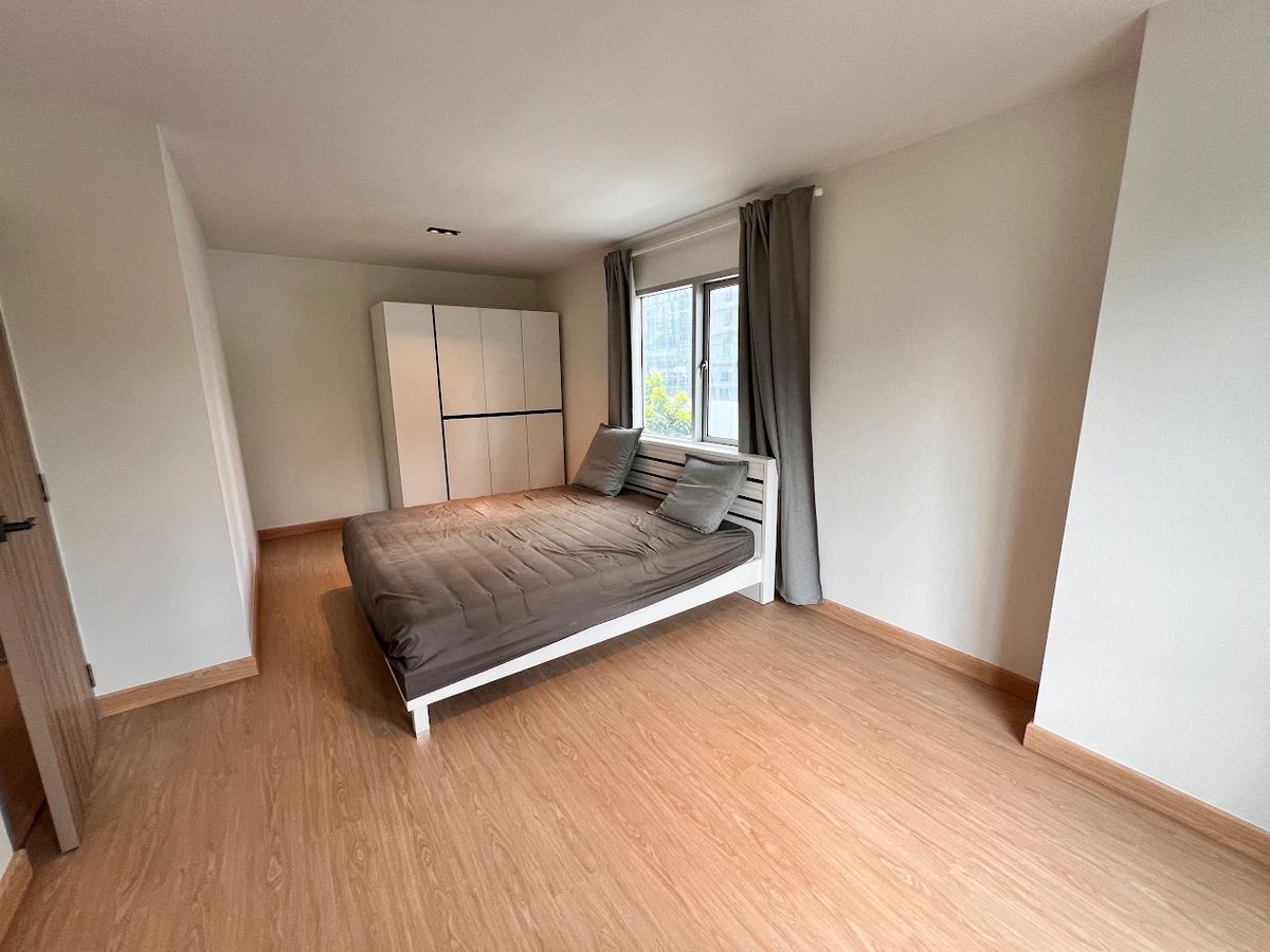 For SaleCondoSukhumvit, Asoke, Thonglor : Urgent sale, corner room! Condo One Thonglor Condo Price 4,400,000 baht [NCS250805]