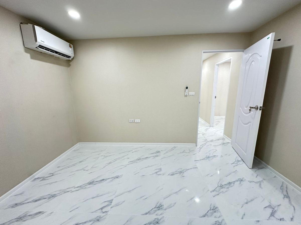 ขายคอนโดสาทร นราธิวาส : Sathorn Suite (สาธร สวีท)  ขนาด 78.83 ตร.ม.  