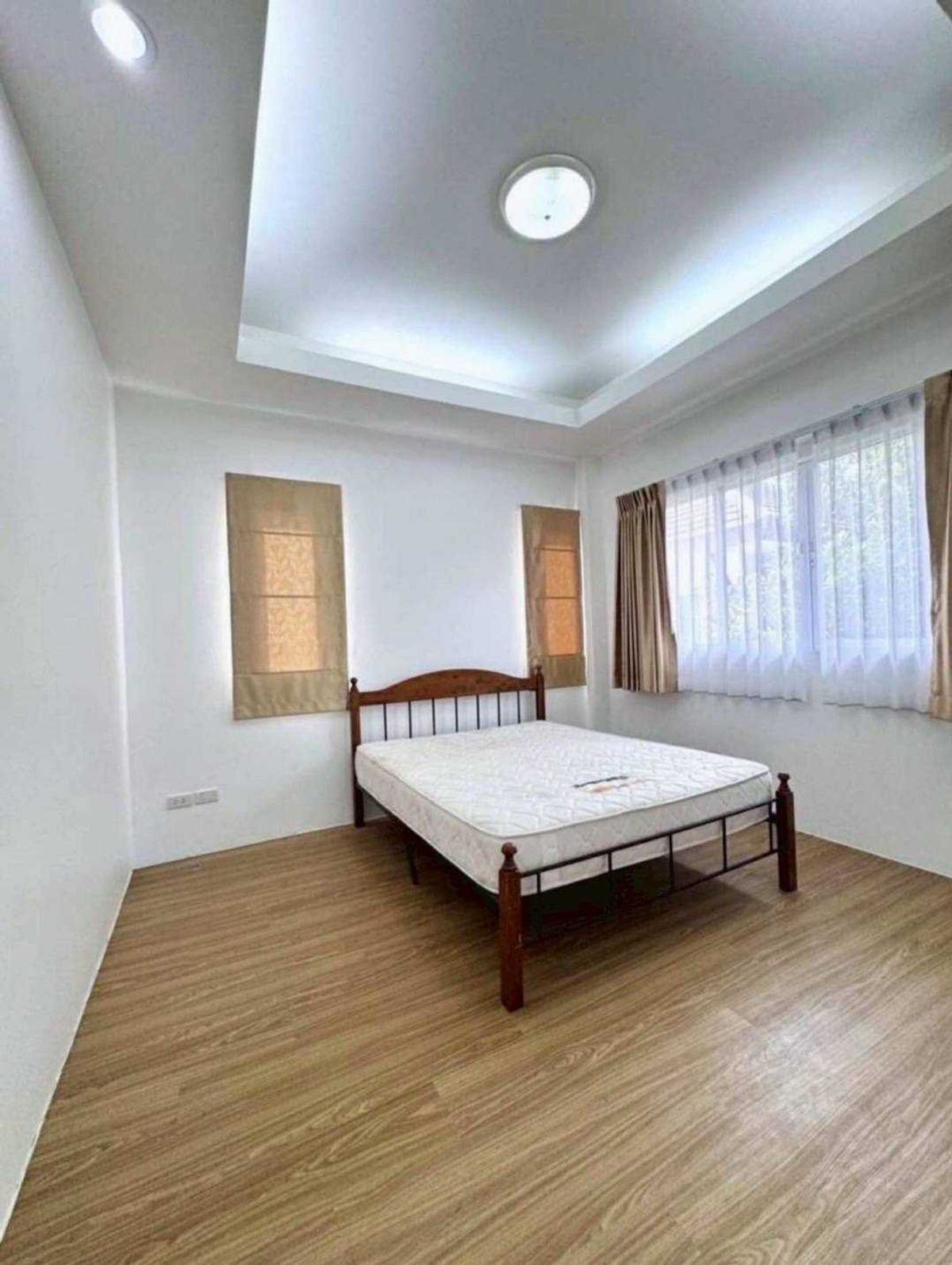 HouseSriracha Laem Chabang Ban Bueng : Detached House for Sale: Siam Thara Mantra Village, 207 sqm, near Motorway