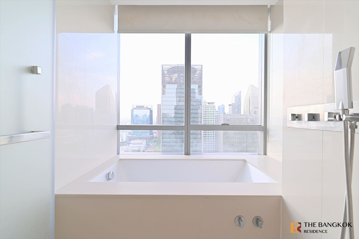 For RentCondoSukhumvit, Asoke, Thonglor : The Room Sukhumvit 21 🛌🏻 2-Bedroom, Great Stunning Vadhana View 💫  Near BTS Asok