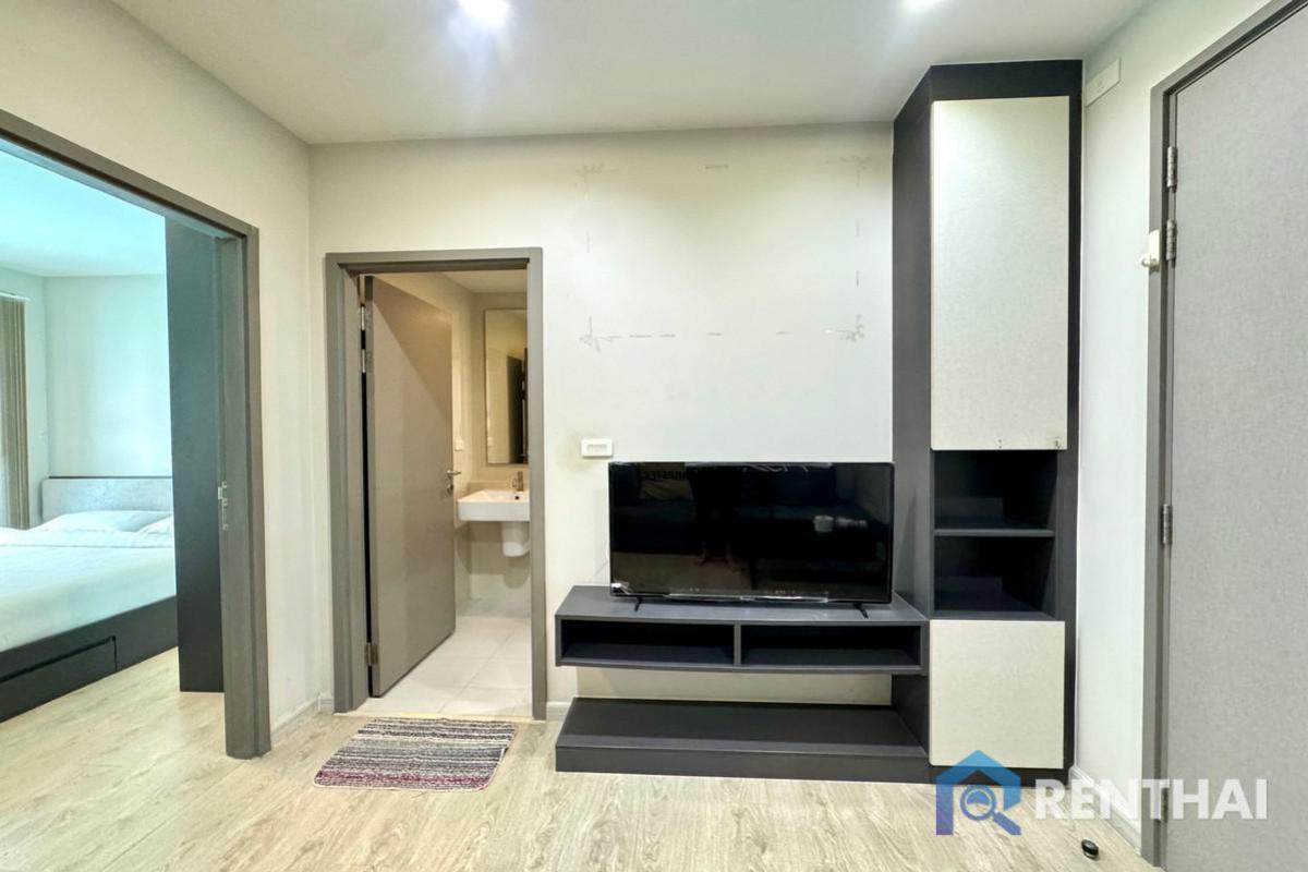 ขายคอนโดพัทยา บางแสน ชลบุรี สัตหีบ : คอนโดพัทยา The Base central Pattaya 1 ห้องนอน 30 ตร.ม วิวสระว่ายน้ำ ชื่อต่างชาติ ราคาดีๆ