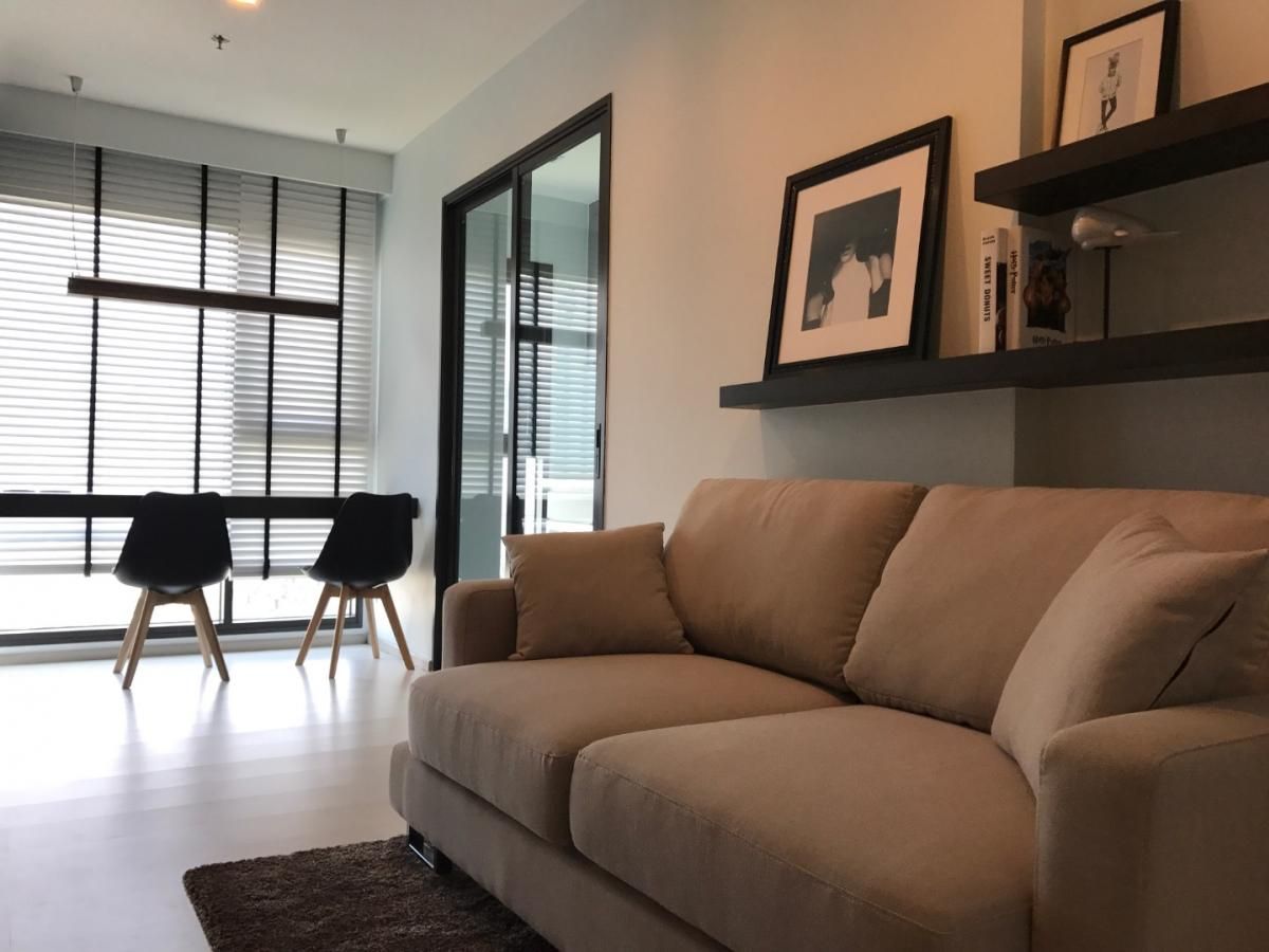 ให้เช่าคอนโดสุขุมวิท อโศก ทองหล่อ : 🌟 Rhythm Sukhumvit 36-38 | คอนโดหรู ใกล้ BTS ทองหล่อ | 1–2 ห้องนอน หลายราคา  ระยะทางจาก BTS ทองหล่อ: ประมาณ 350 เมตร (เดิน 5 นาที)(E638)