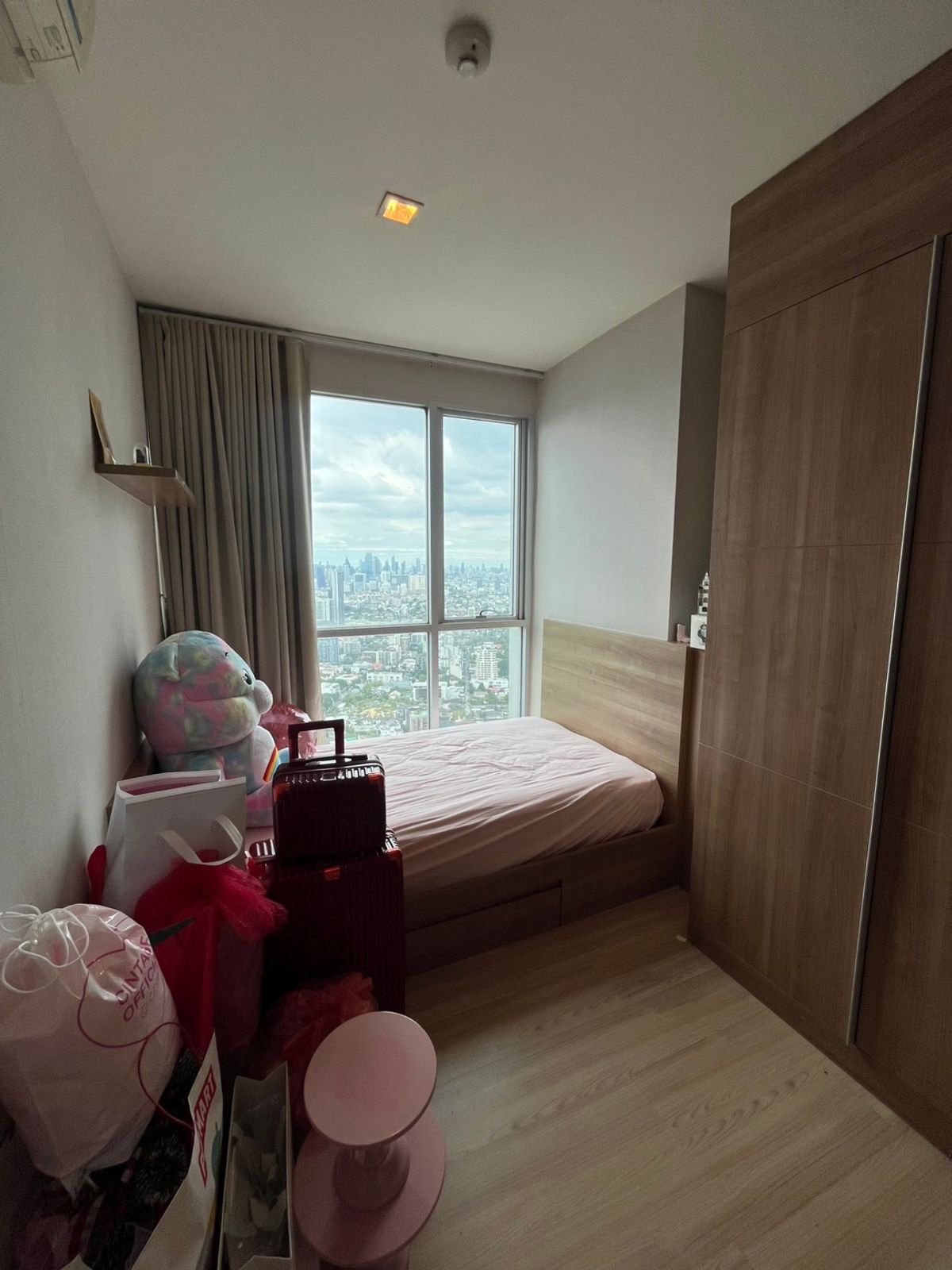 ขายคอนโดสะพานควาย จตุจักร : ประกาศขายคอนโด Rhythm พหลฯ – อารีย์ (Rhythm Pahol – Ari) ชั้น 48 วิวพรีเมียม ใกล้ BTS อารีย์ พร้อมเฟอร์ฯครบ ฟรีค่าโอน 7M ALLIN