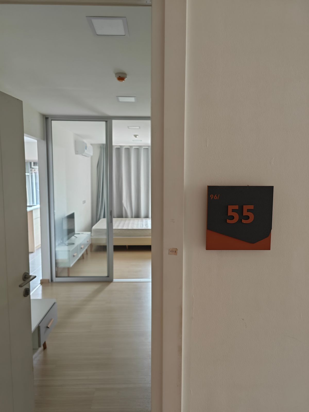For RentCondoPathum Thani,Rangsit, Thammasat : Plum condo Rangsit Fresh 3Fl.Ready for move in!8000Thb only!