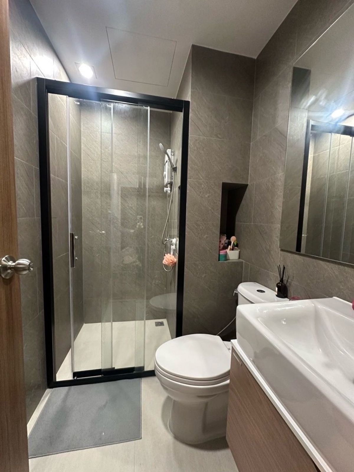 For SaleCondoRamkhamhaeng, Hua Mak : Convenient condo for sale, 3 electric train lines