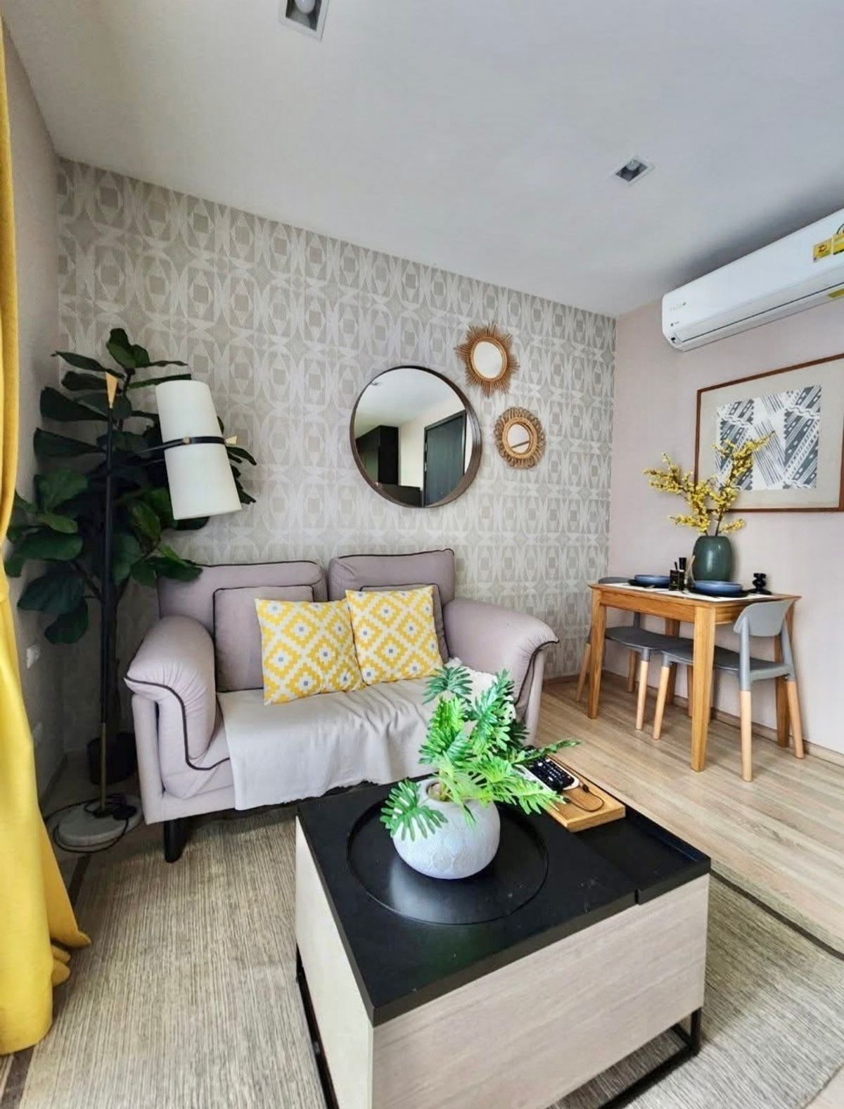 For RentCondoRama9, Petchburi, RCA : *** Condo for Rent : The Base Garden-Rama9 High floor Fully furnished Nice decorated ***