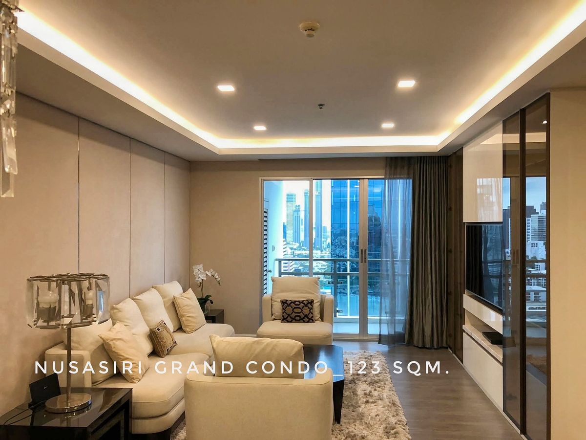 ให้เช่าคอนโดสุขุมวิท อโศก ทองหล่อ : For RENT-newly renovated 2 bedrooms at Nusasiri Grand easy access to BTS Ekkamai opposite Gateway Ekamai, Major Cineplex Sukhumvit 