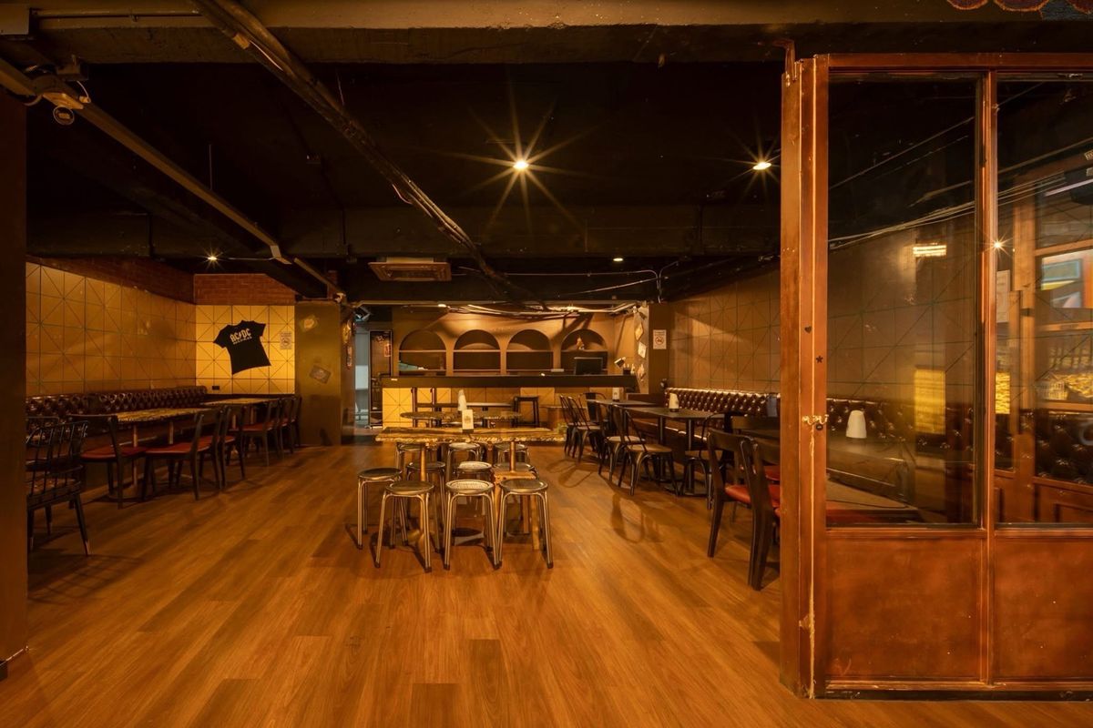 For RentRetail SpaceSukhumvit, Asoke, Thonglor : 350 sq.m. of alcohol store bar, Soi Thonglor Sukhumvit 55, with convenient parking | For Rent - Bar / Gastronomy / PUB SIZING 350 SQ.M. Soi Thonglor Sukhumvit 55 BKK WITH Provided Parking Lots and Comfortable Transption