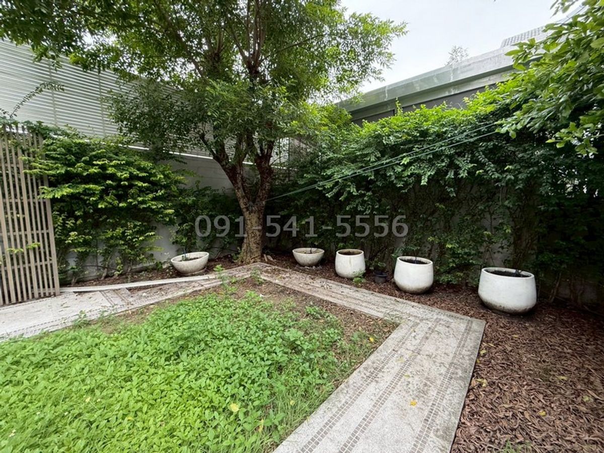 ขายบ้านนวมินทร์ รามอินทรา : ขายบ้านหรู 2 ชั้น มบ.มิลตัน เรสซิเดนซ์ รามอินทรา เนื้อที่กว้างขวาง 111 ตรว มีสวนและสนามหญ้าหน้าบ้าน