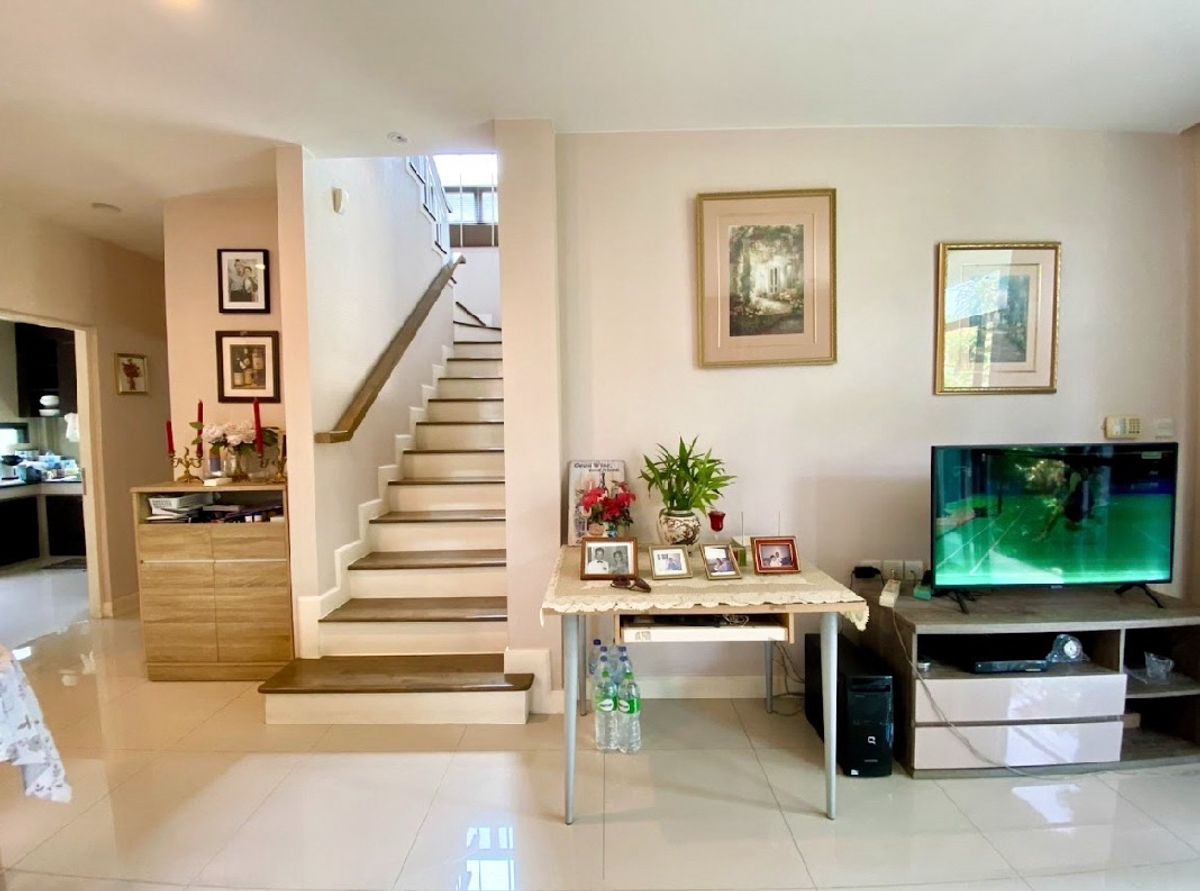 ขายบ้านพัฒนาการ ศรีนครินทร์ : 🔥Setthasiri Pattanakarn🔥🏡
📌8.99 ล้าน 🔥ขายด่วน ราคาตลาด 14-15 ล้าน‼️  บ้านหรูบนทำเลพัฒนาการ ใกล้ทองหล่อ-เอกมัยห้องสวยราคาดีมาก  065-680-7070 