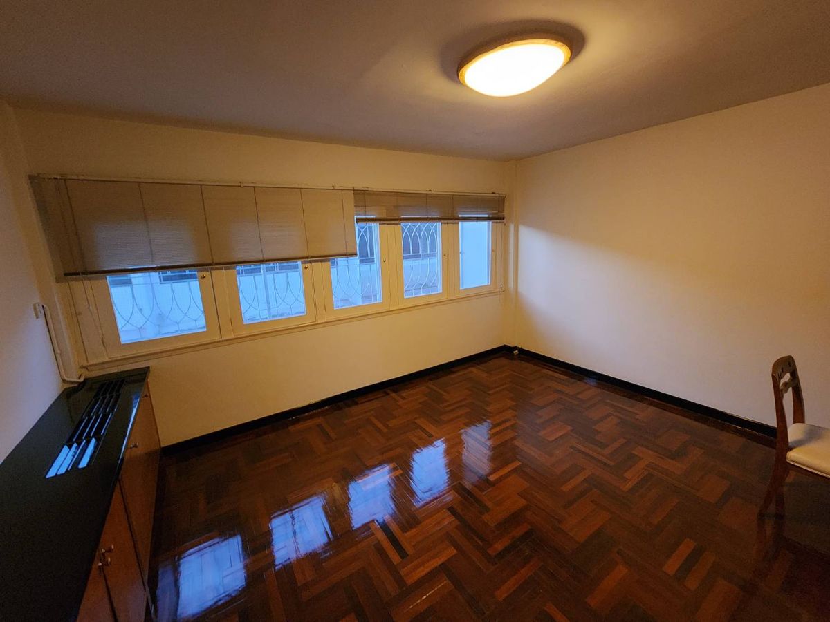 For RentTownhomeRatchadapisek, Huaikwang, Suttisan : Rent a townhouse Ratchadaphisek Zone - Five Lat Phrao Intersection near MRT Five Lat Phrao Intersection for 5 minutes