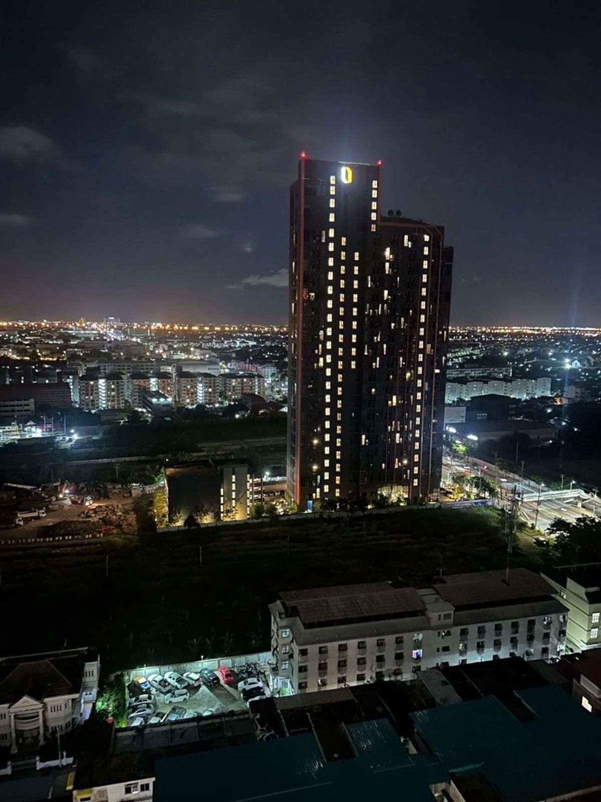 For SaleCondoRamkhamhaeng, Hua Mak : Convenient condo for sale, 3 electric train lines