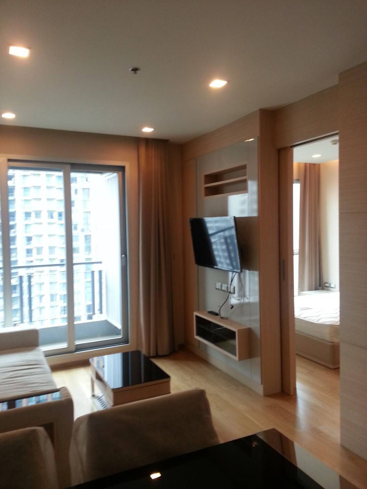 For RentCondoRama9, Petchburi, RCA : The Address Asoke Condo is convenient to travel near the BTS train.