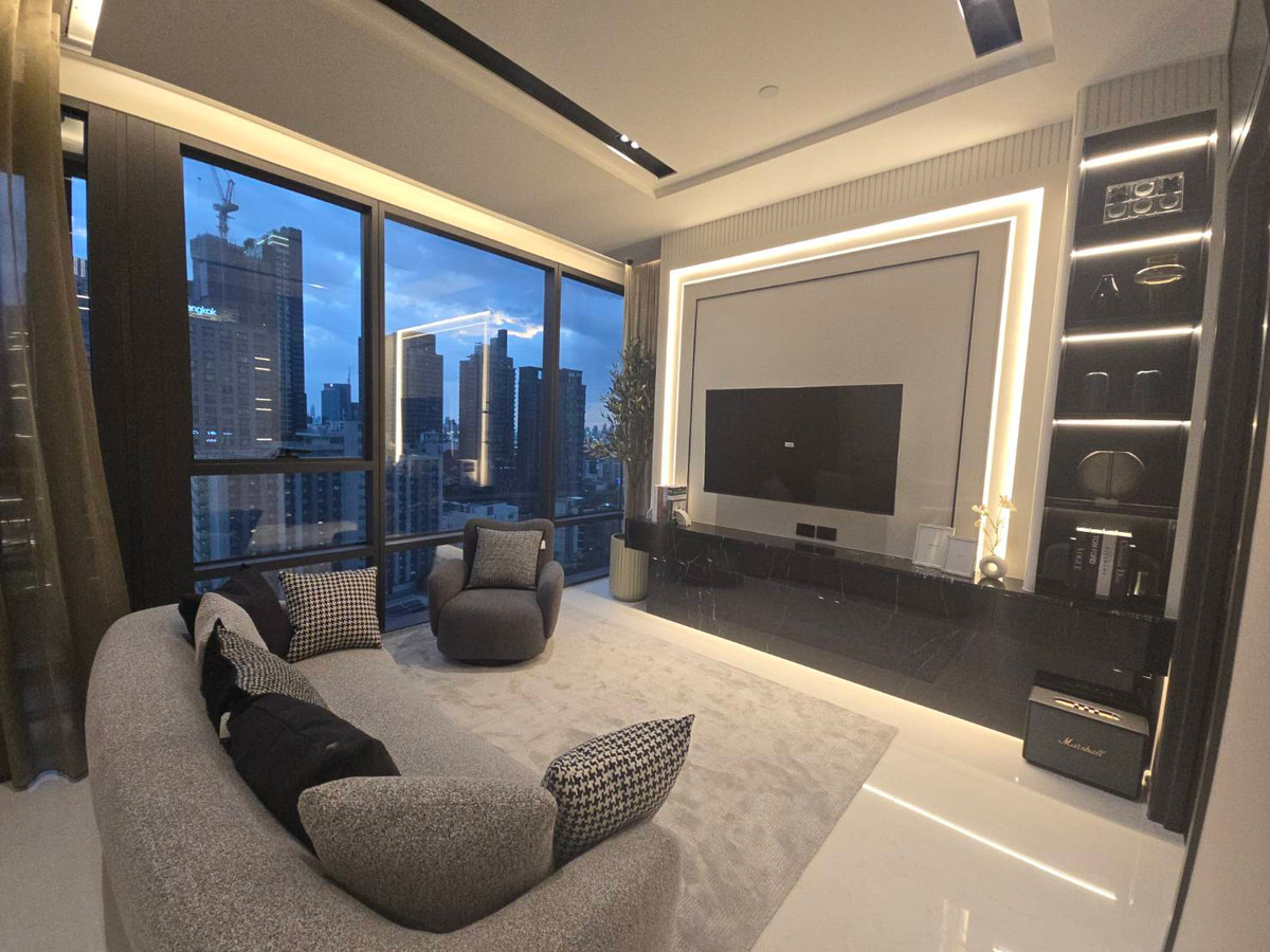 For RentCondoSukhumvit, Asoke, Thonglor : (For Rent) The Bangkok Thonglor – Luxury Condo near BTS Thong Lor Spacious unit in an excellent location, complete with full facilities.