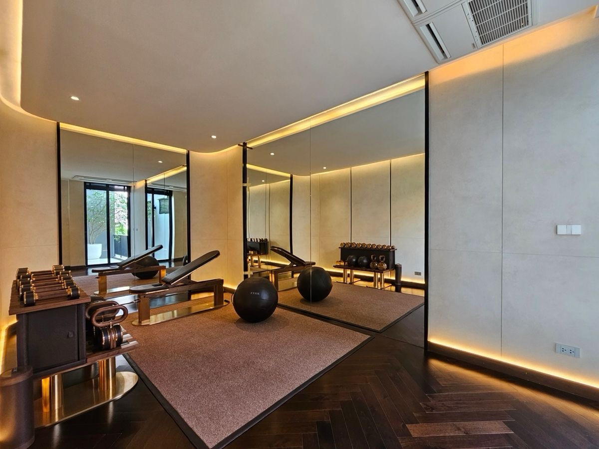 ขายบ้านเลียบทางด่วนรามอินทรา : ราคาพิเศษ🔥CIRA Residences ที่สุดของทำเลหรู! ทำเล เอกมัย-รามอินทรา บ้าน Ultra Luxury 1,223 ตร.ม. ลิฟต์+สระว่ายน้ำ นัดหมายชม 📲  086-795-9997 (จิมมี่)