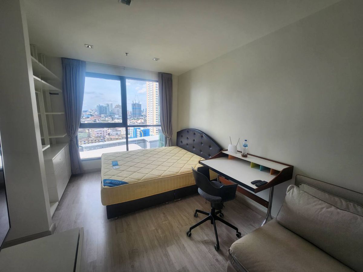 For RentCondoWongwianyai, Charoennakor : Rent RR667 Ideo Mobi Sathorn. Beautiful room, complete furniture near the Krung Thonburi BTS