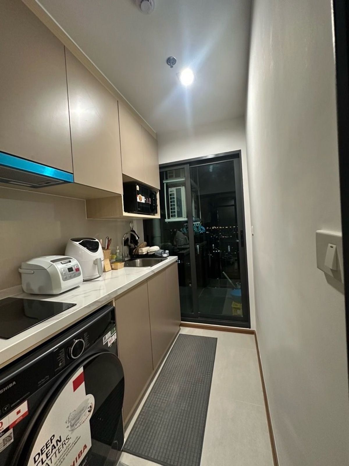 For SaleCondoRamkhamhaeng, Hua Mak : Convenient condo for sale, 3 electric train lines