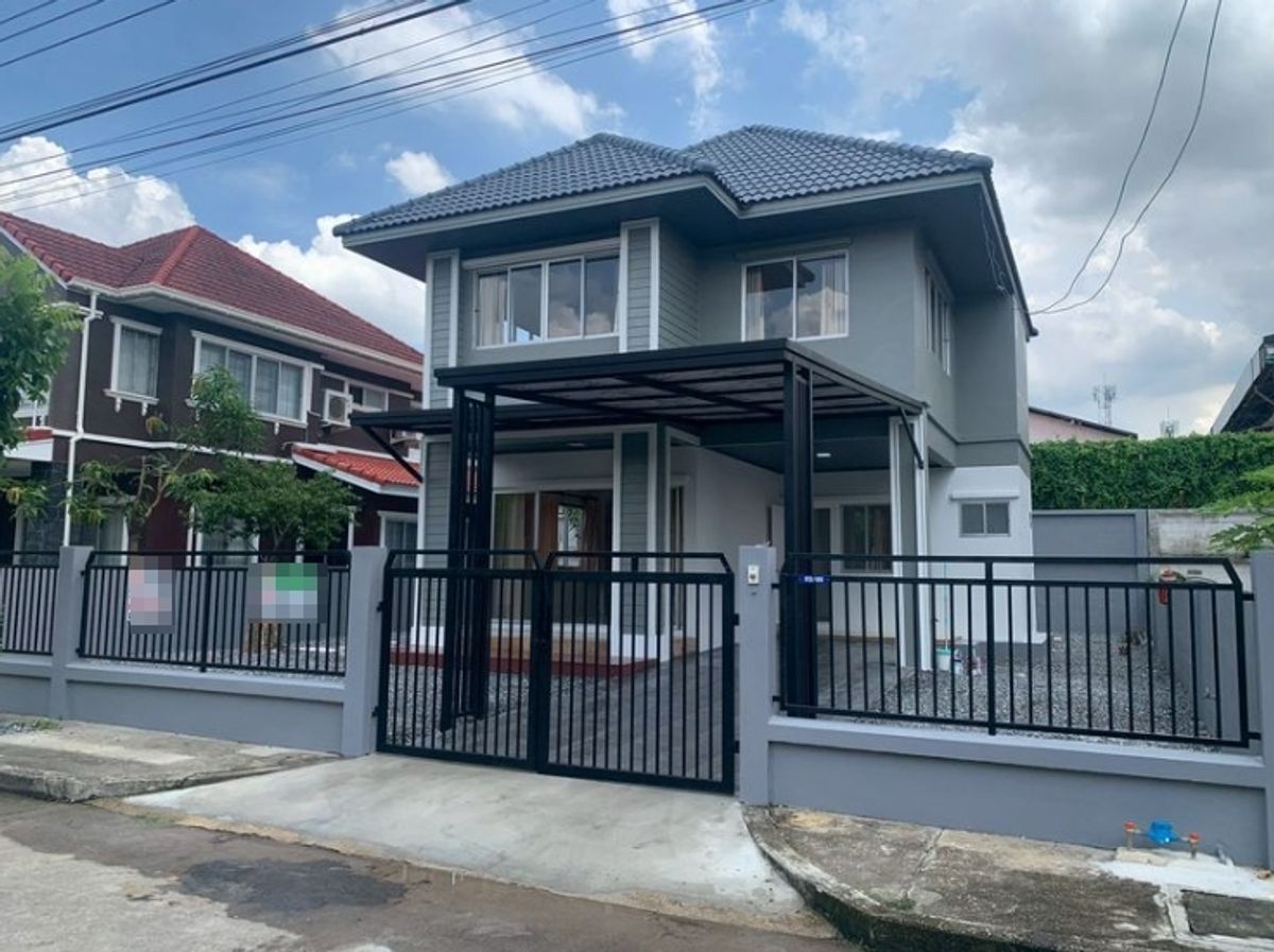 ขายบ้านนวมินทร์ รามอินทรา : ขายบ้านเดี่ยว 2 ชั้น , เนื้อที่ 61.8 ตรว.  หมู่บ้านสัมมากร 2 ถนนสามวา 20 แขวงบางชัน  เขตคลองสามวา  จังหวัดกรุงเทพมหานคร (ตกแต่งใหม่ พร้อมอยู่ )
