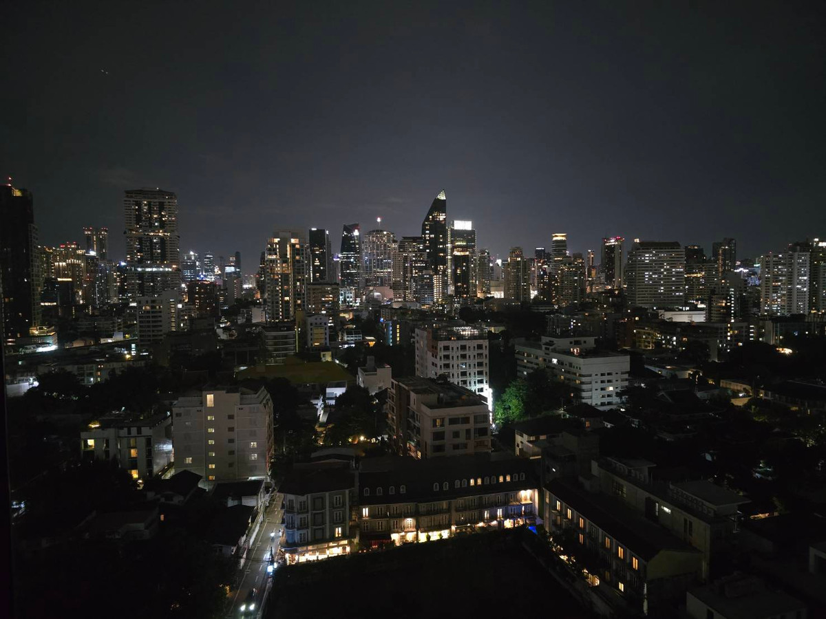 For RentCondoSukhumvit, Asoke, Thonglor : (For Rent) The Bangkok Thonglor – Luxury Condo near BTS Thong Lor Spacious unit in an excellent location, complete with full facilities.