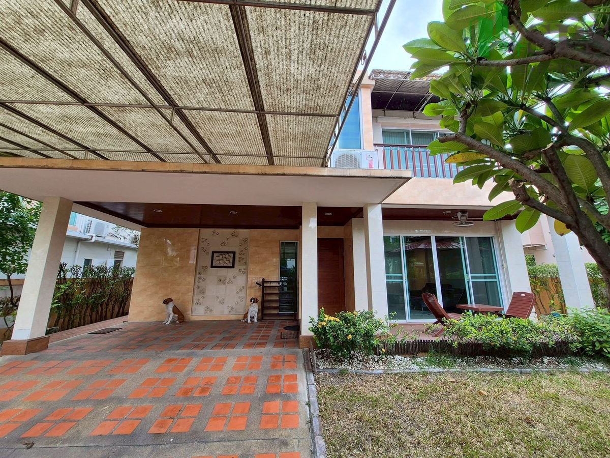 ให้เช่าบ้านพัฒนาการ ศรีนครินทร์ : House for Ren Bangna Srinakarin at Villa Arcadia Srinakarin  ให้เช่า บ้านเดี่ยว  หมู่บ้านวิลล่า อะคาเดีย ศรีนครินทร์ ( SPSEVE1052 )