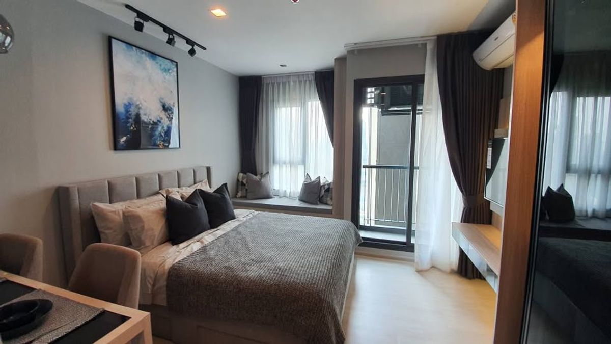 For RentCondoWitthayu, Chidlom, Langsuan, Ploenchit : Rent RR665 Life One Wireless. Beautiful room, complete furniture near the Ploenchit BTS.