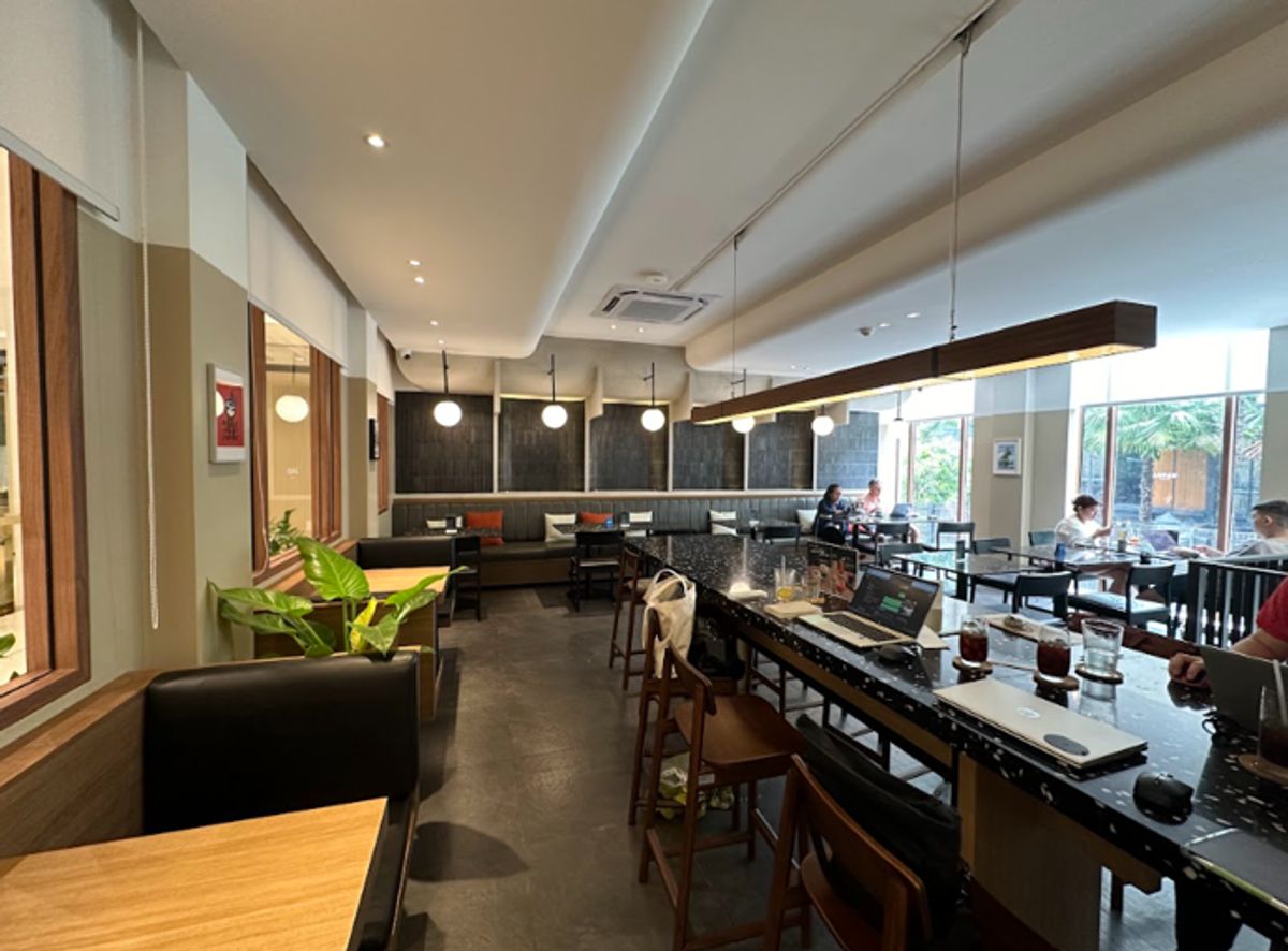 เซ้งร้านค้า/ตลาดนัดวิทยุ ชิดลม หลังสวน : เซ้ง ร้านอาหารพรีเมียม หลังสวน ติดถนน ใกล้ BTS ชิดลม