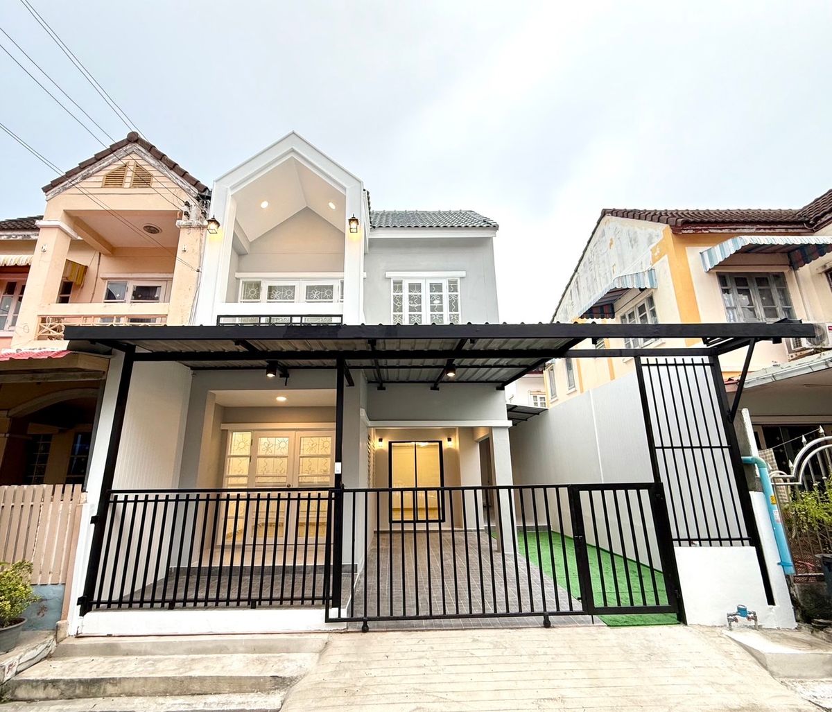 For SaleBang kae, Phetkasem : Twin house for sale, 2 width, parking, Kittiya -Thanasuk Village, Soi Petchkasem 81, Nong Khaem
